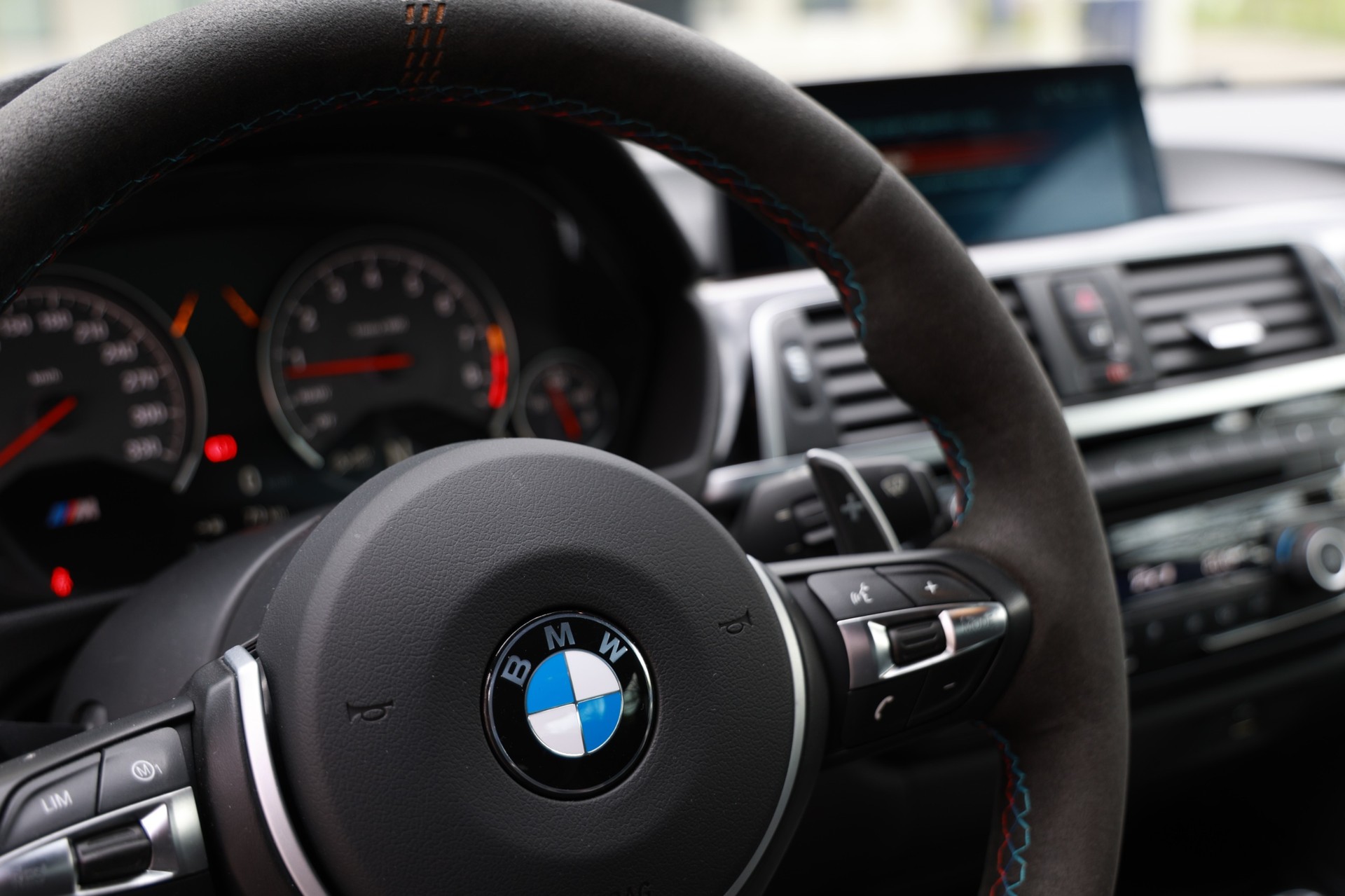 BMW M4 Competition-image-10