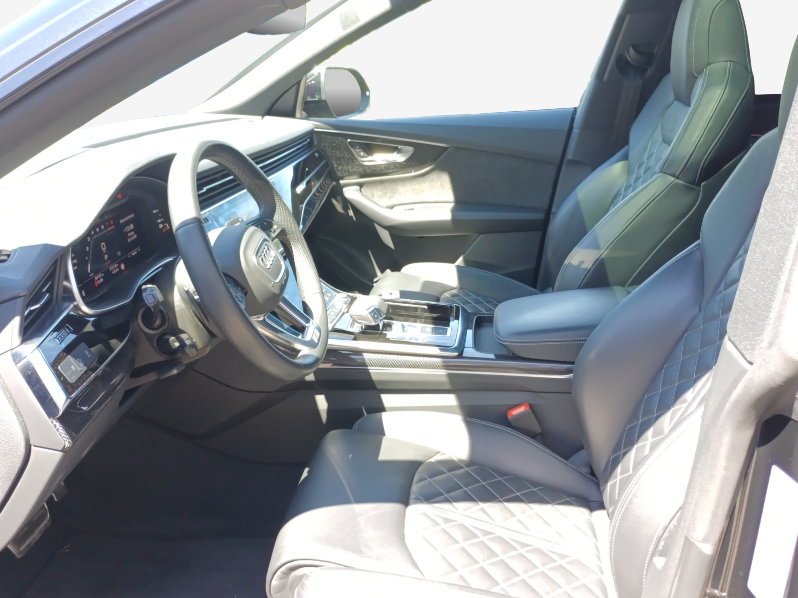 AUDI SQ8 TFSI quattro tiptronic-image-7