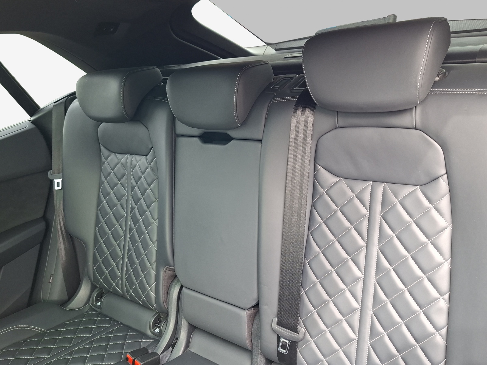 AUDI SQ8 TFSI quattro tiptronic-image-11