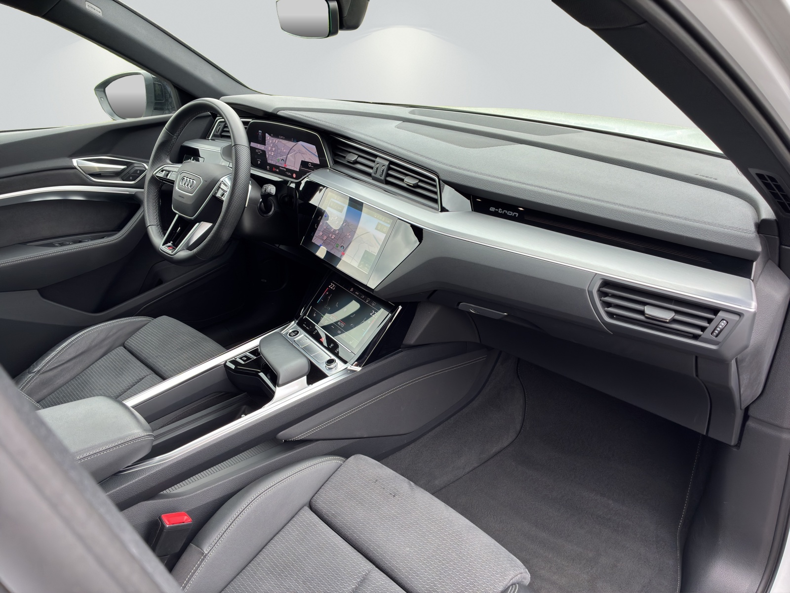 AUDI e-tron 55 S Line Black Edition quattro-image-7