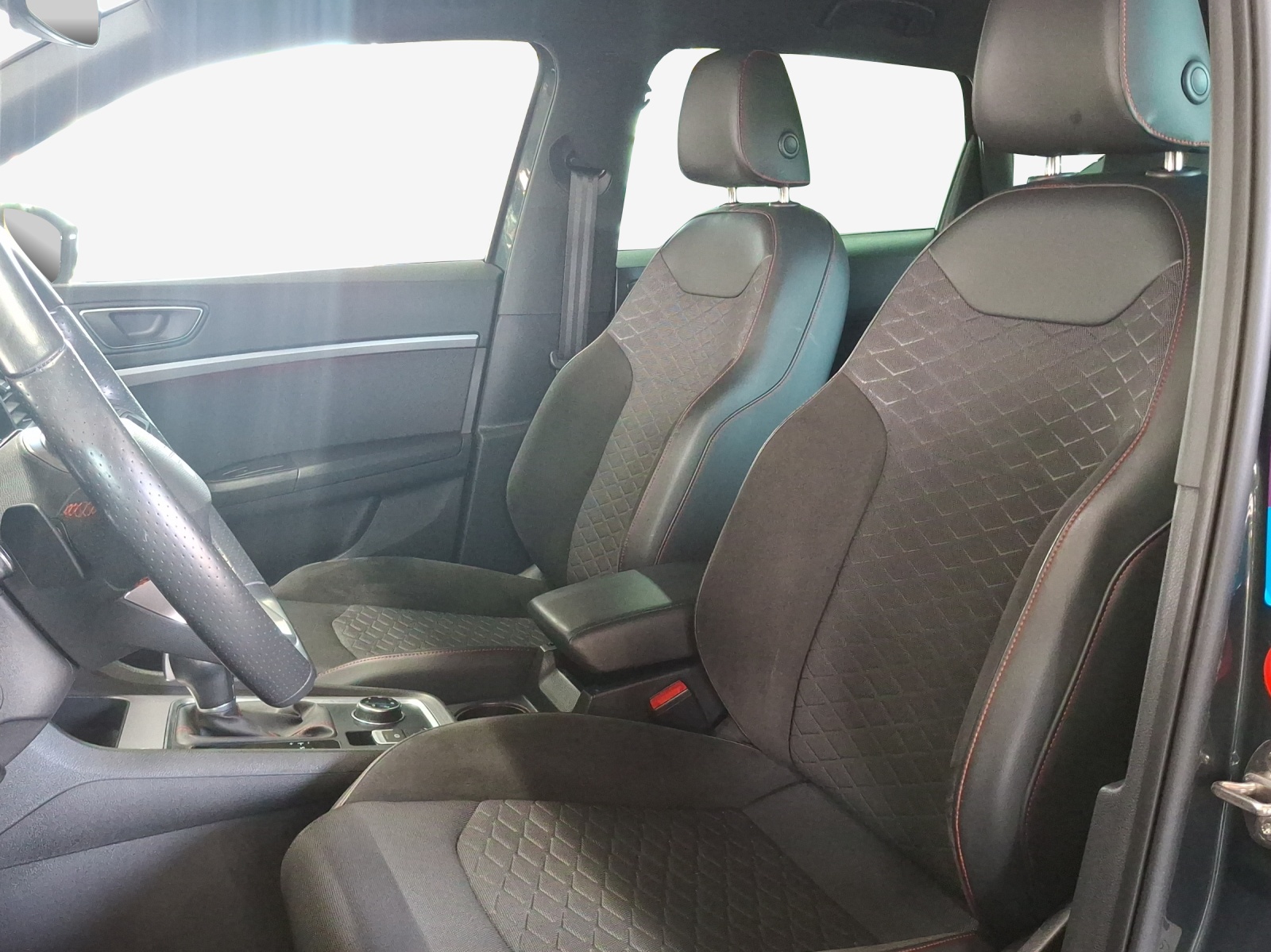 SEAT Ateca 2.0 TSI Hola FR 4Drive DSG-image-7