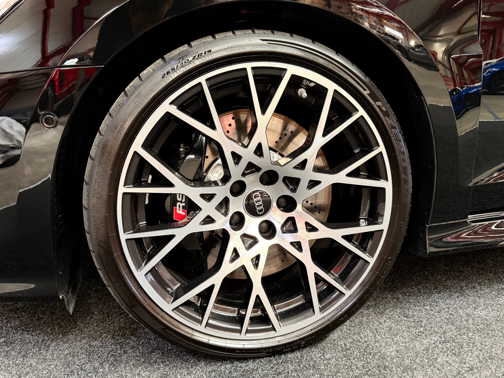 AUDI RS3 Limousine 2.5 TSI quattro S-tronic-image-13