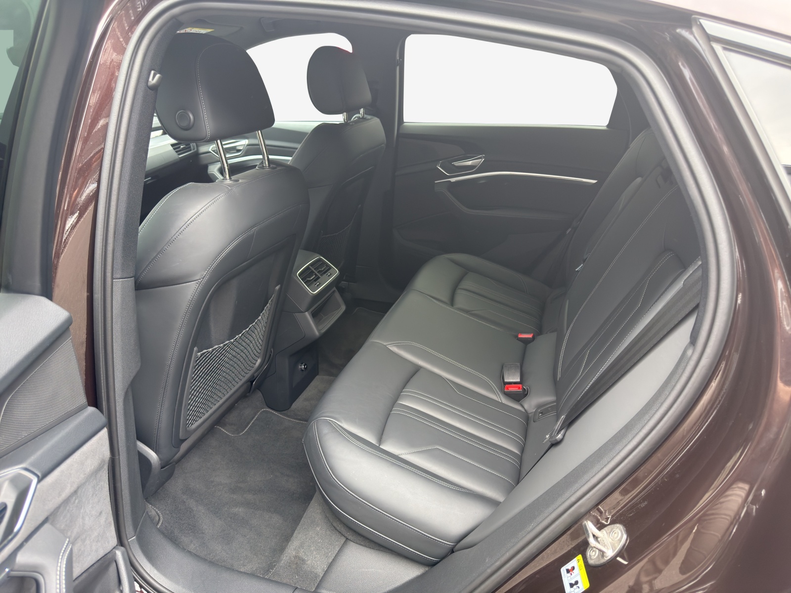 AUDI e-tron 55 Sportback S Line Black Edition quattro-image-11