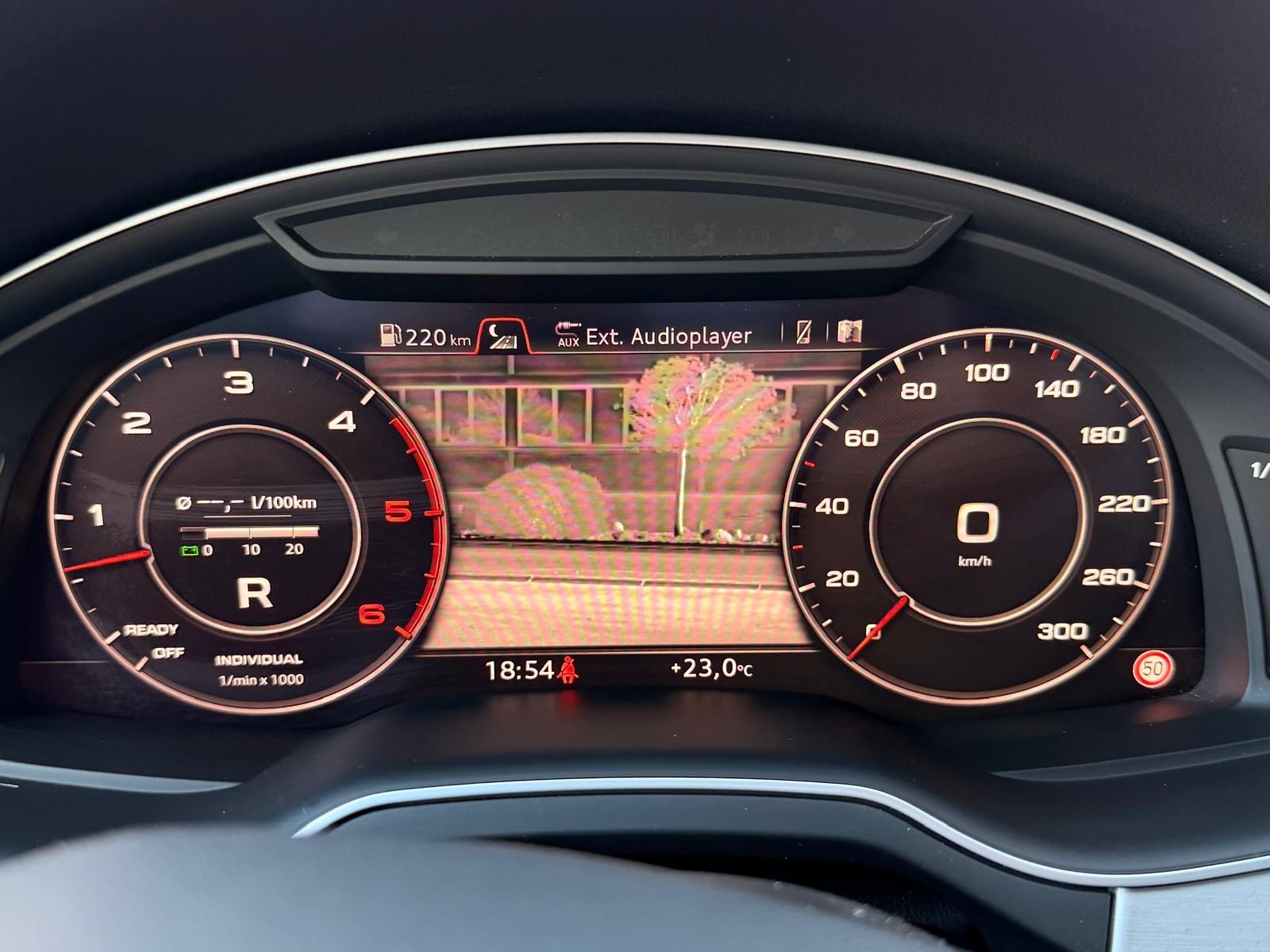 AUDI Q7 3.0 TDI quattro tiptronic S-Line-image-14