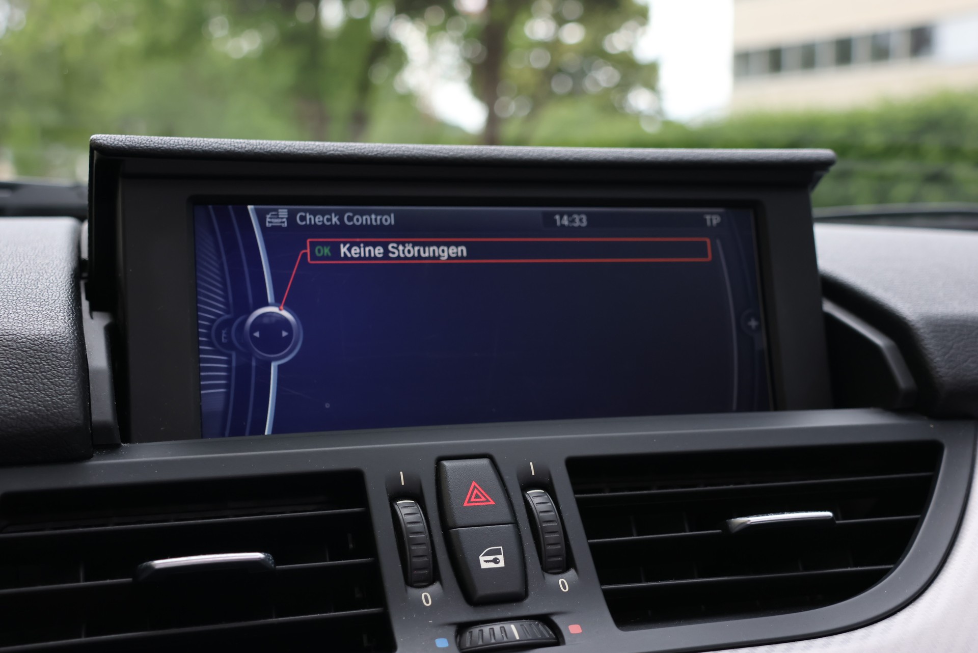 BMW Z4 sDrive35is DKG (CH)-image-24
