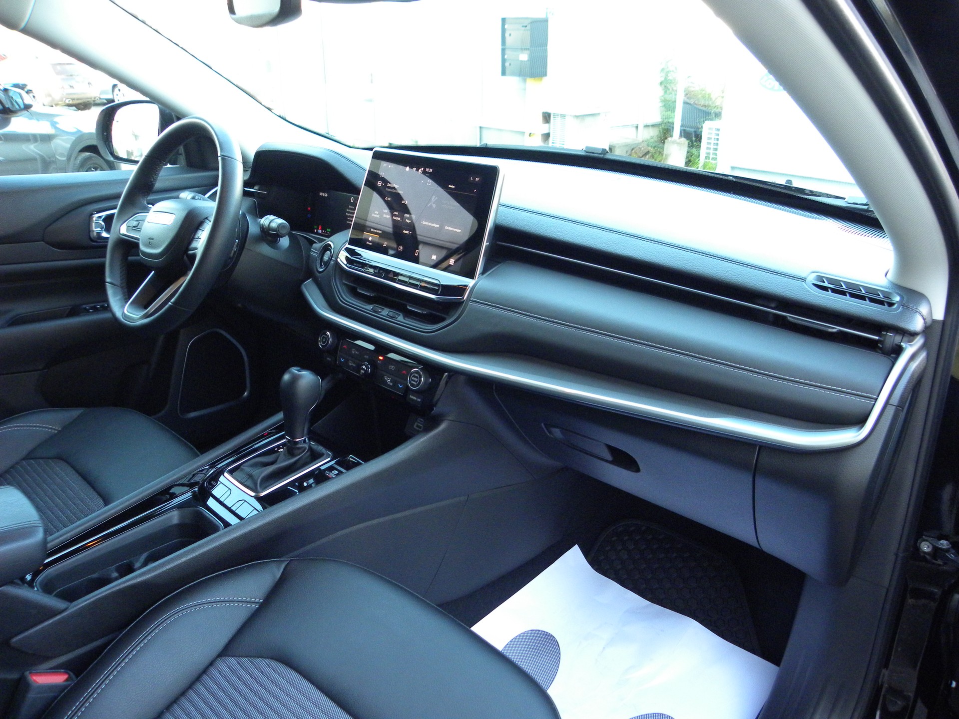 JEEP Compass 4x2 1.5 T MHEV Altitude-image-7