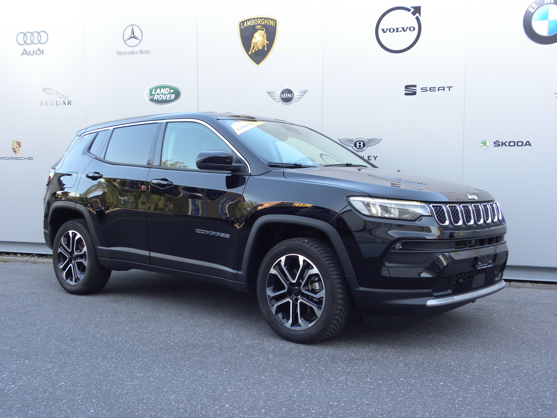 JEEP Compass 4x2 1.5 T MHEV Altitude-image-2