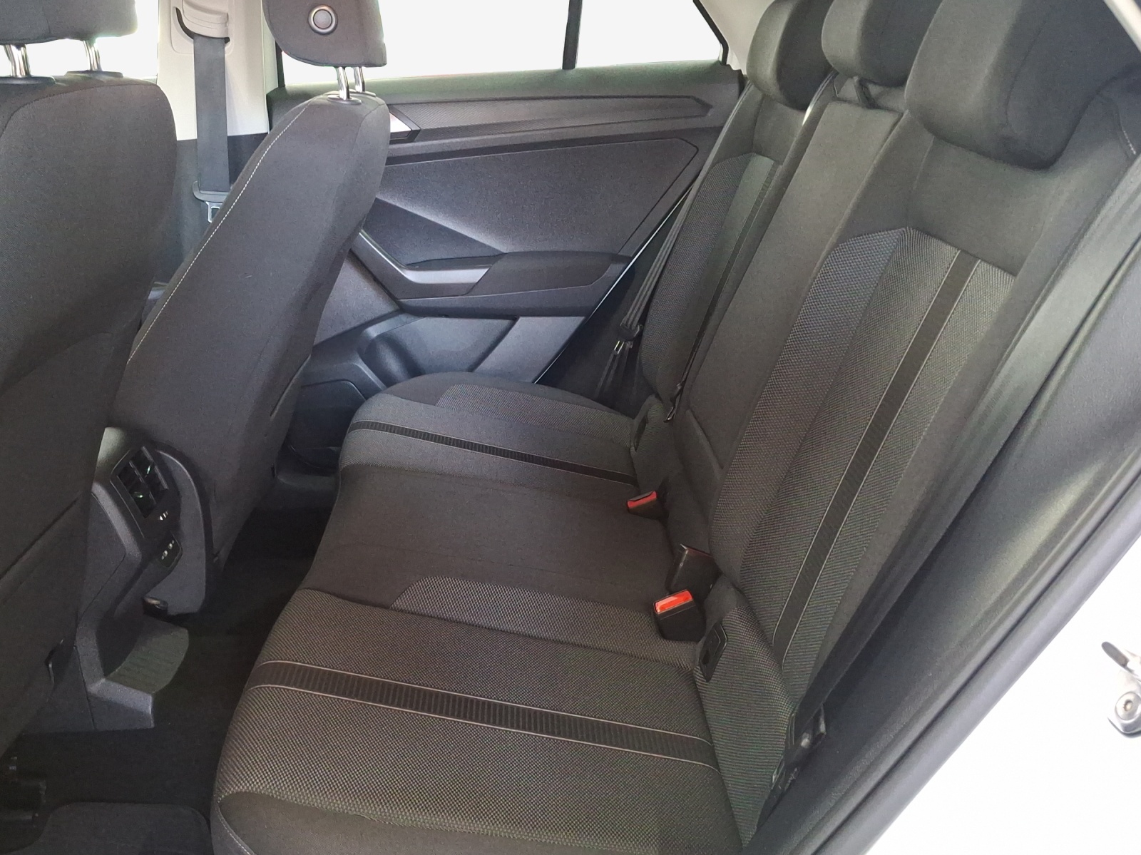 VW T-Roc 1.5 TSI EVO Life DSG-image-11