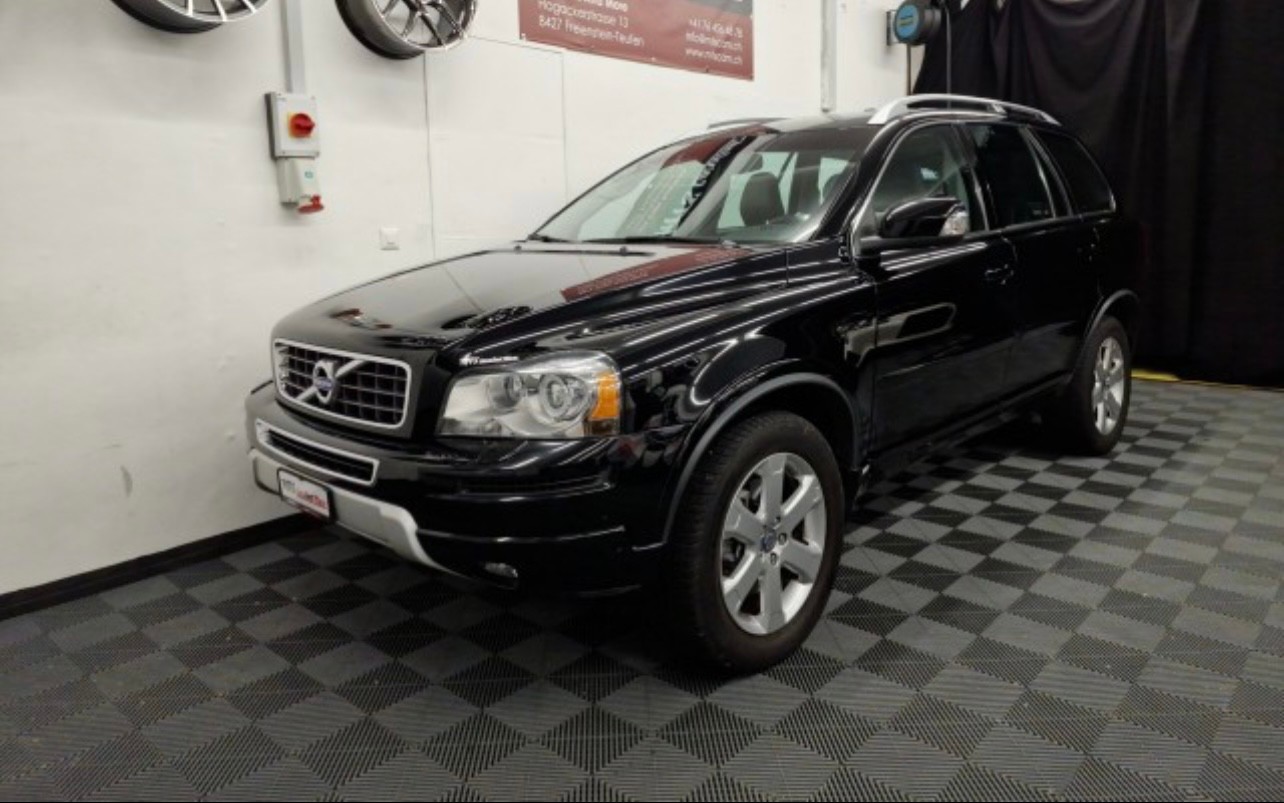 VOLVO XC90-image-0