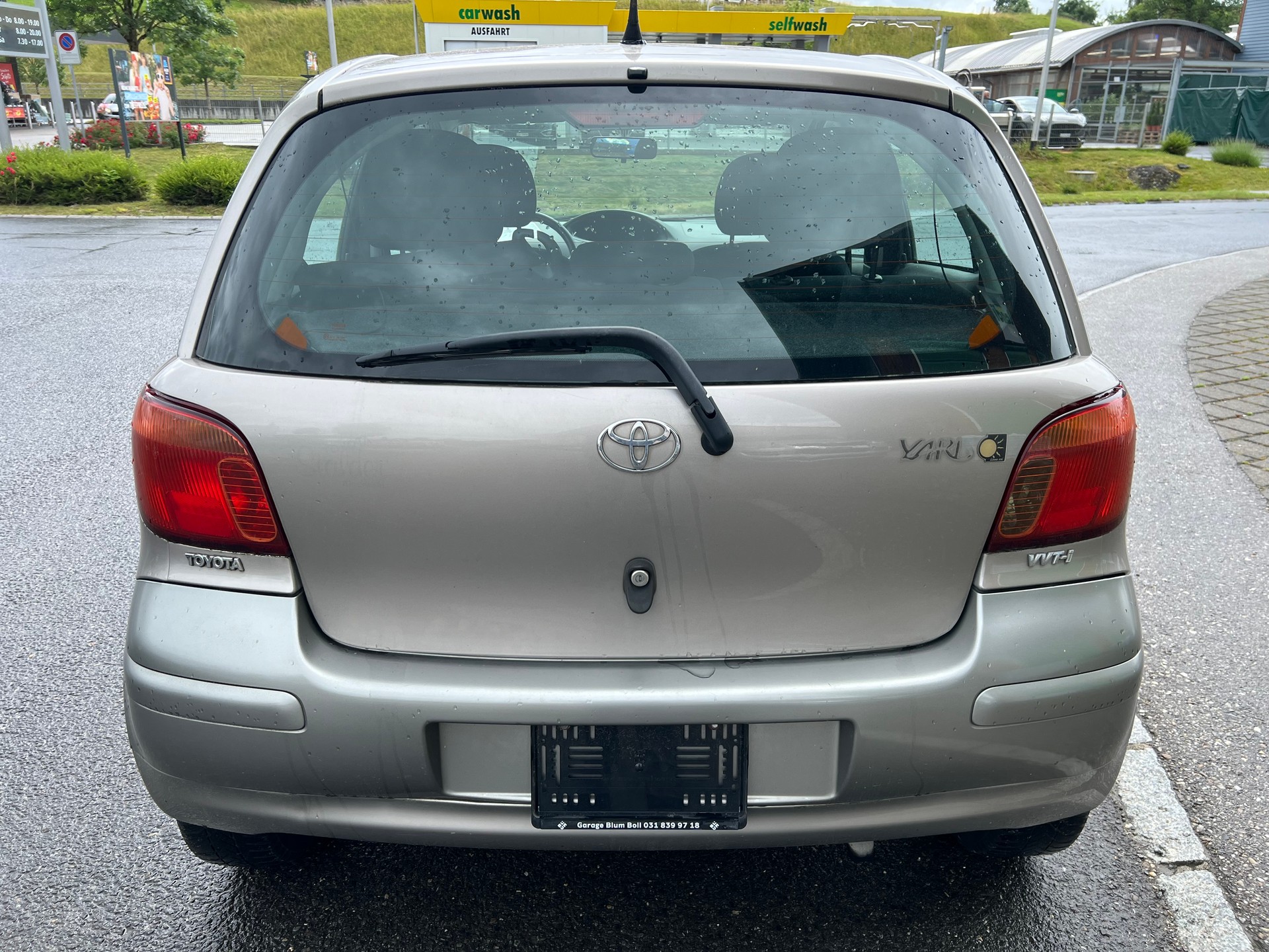 TOYOTA Yaris 1.3 Linea Sol-image-5