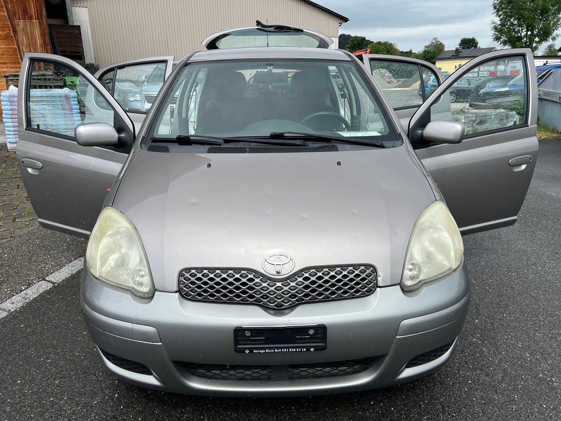 TOYOTA Yaris 1.3 Linea Sol-image-6