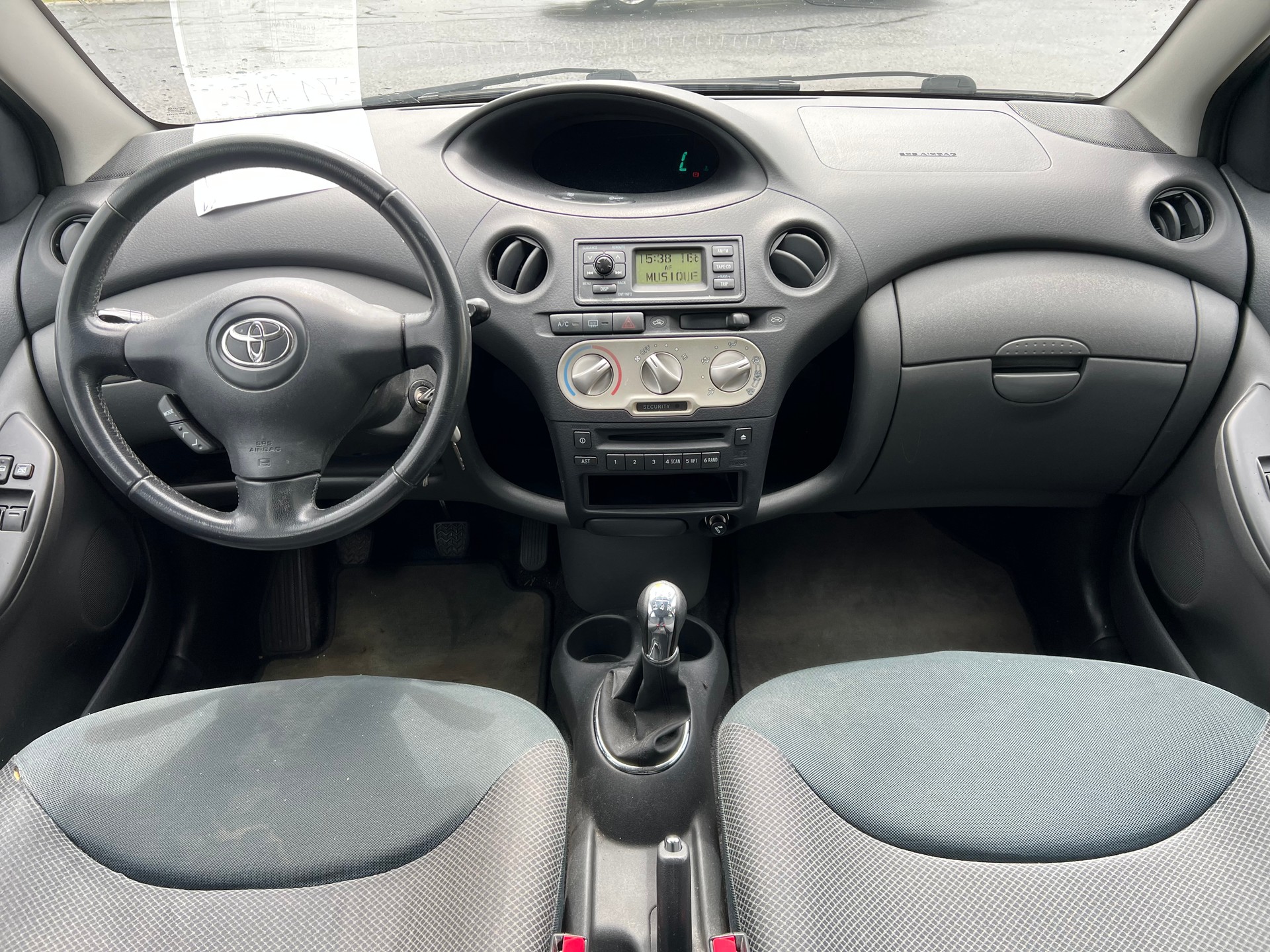TOYOTA Yaris 1.3 Linea Sol-image-12