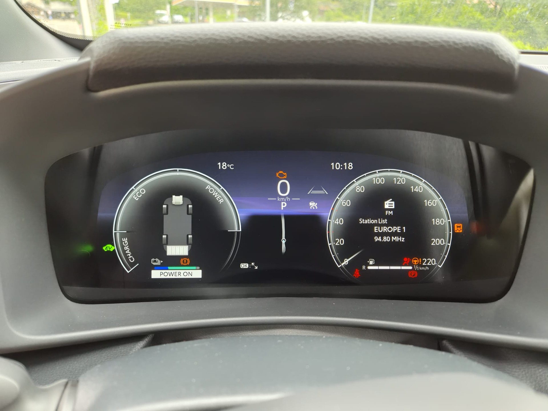 TOYOTA C-HR 2.0 PHEV CVT Style-image-6