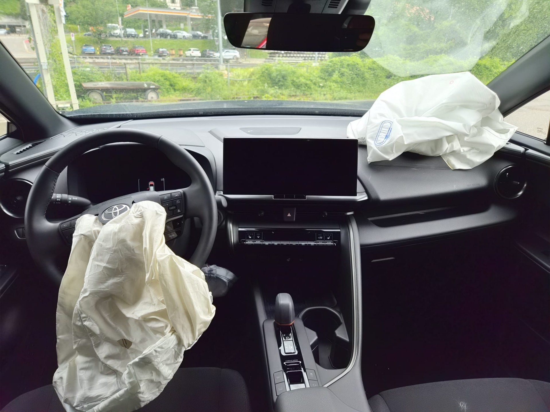 TOYOTA C-HR 2.0 PHEV CVT Style-image-4