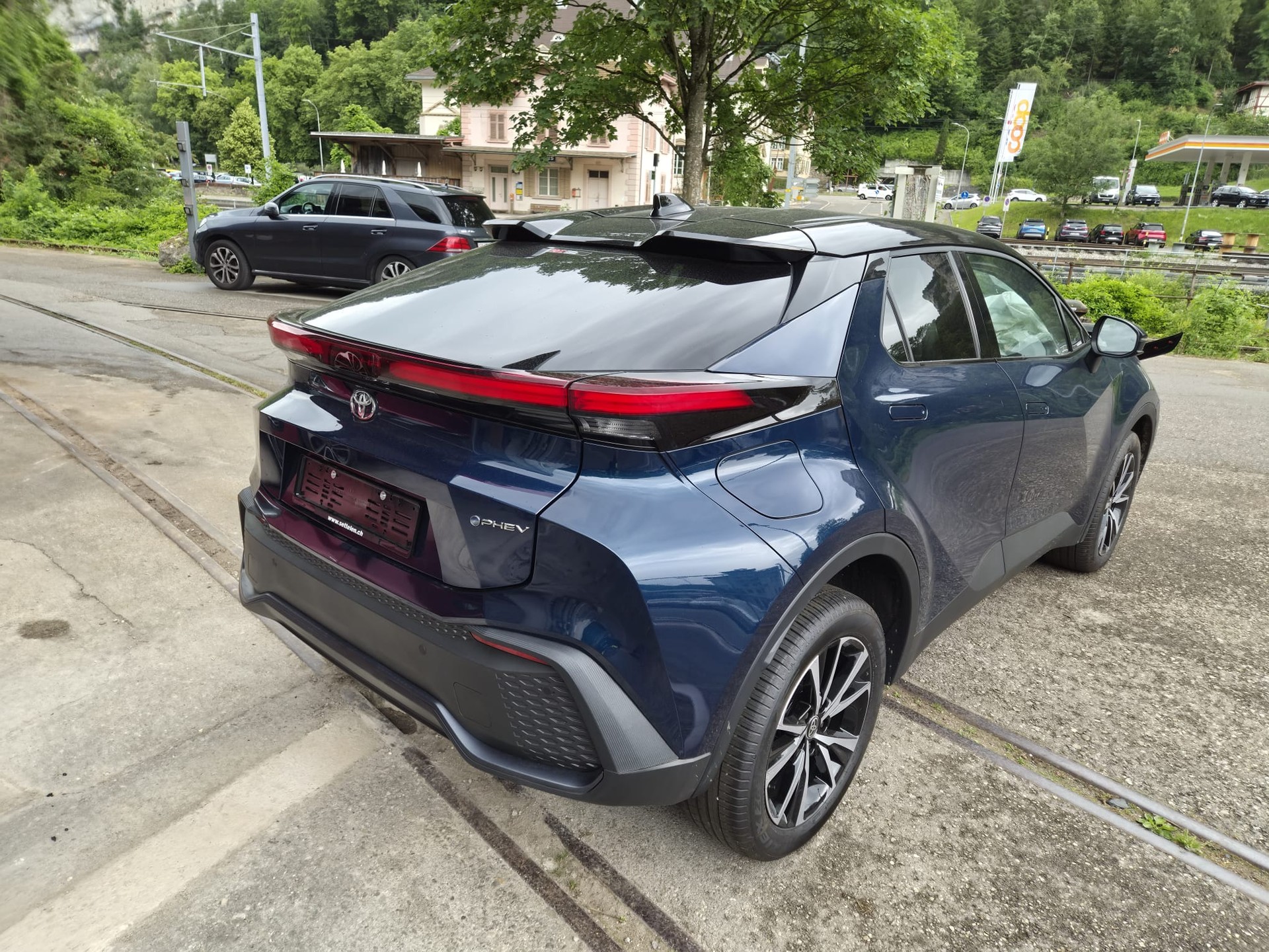 TOYOTA C-HR 2.0 PHEV CVT Style-image-0