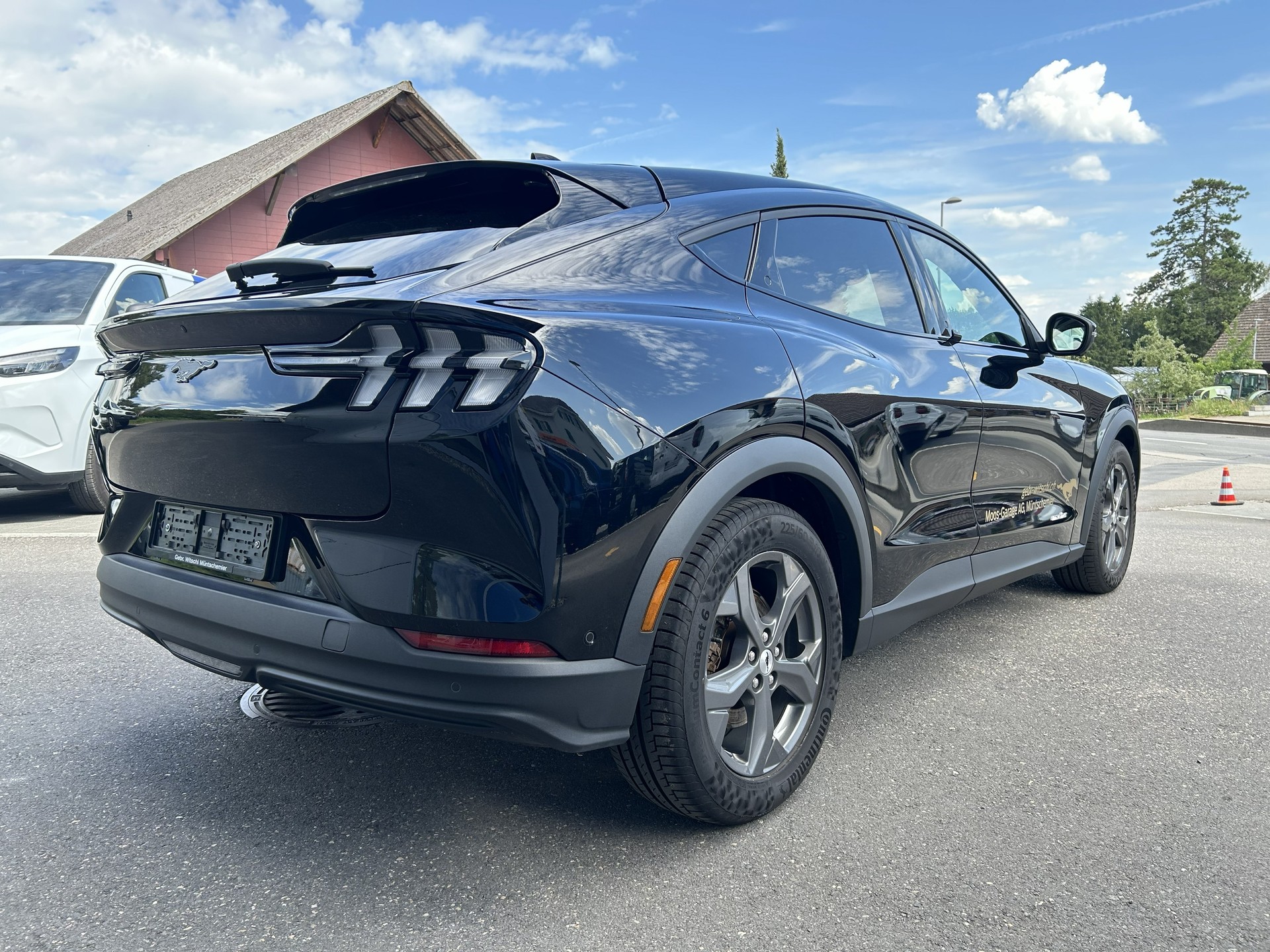 FORD Mustang MACH-E RWD 72.6 kWh-image-3