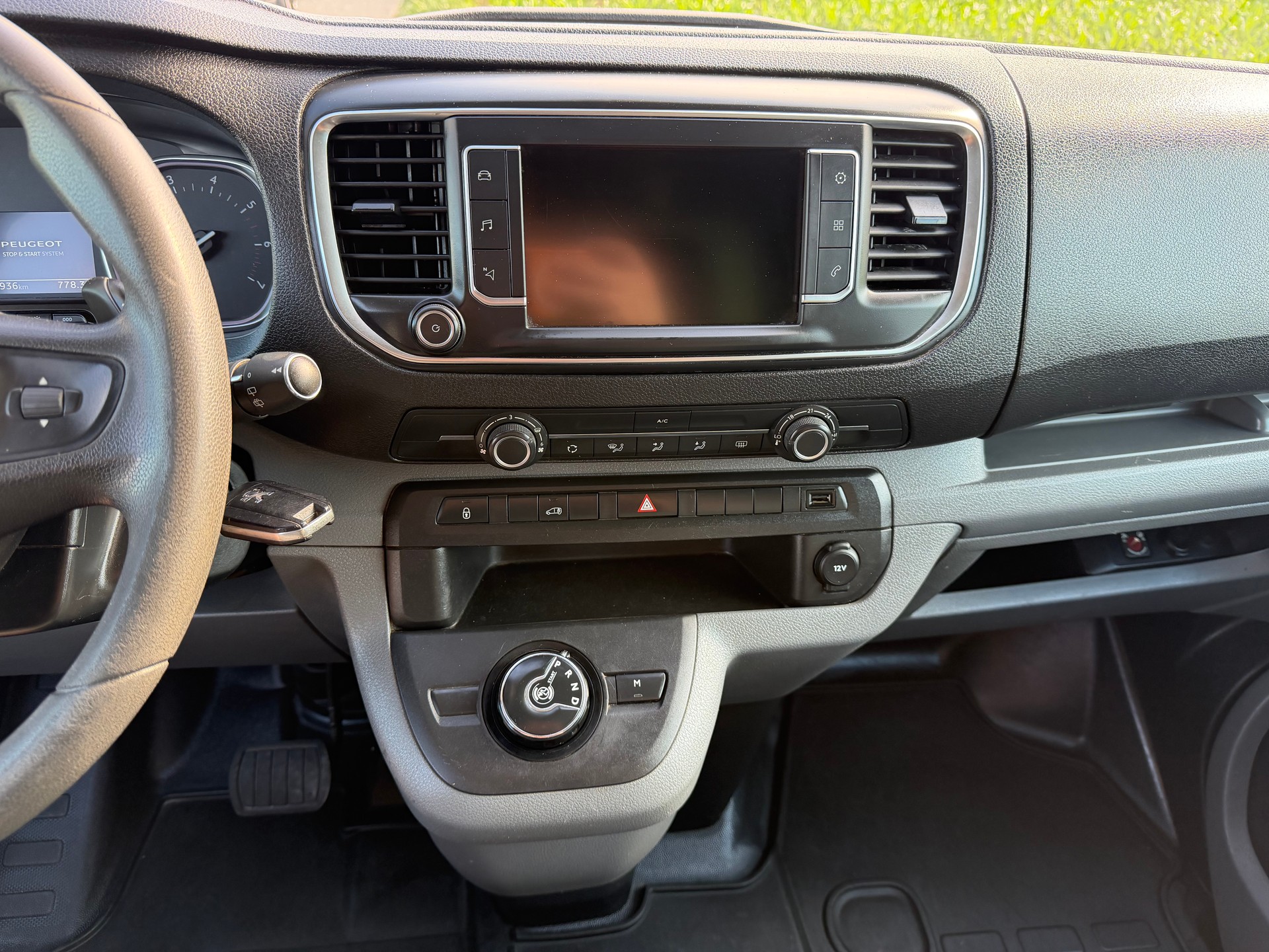 PEUGEOT Expert 2.0 BlueHDi 120 S&S Premium Long EAT8-image-12