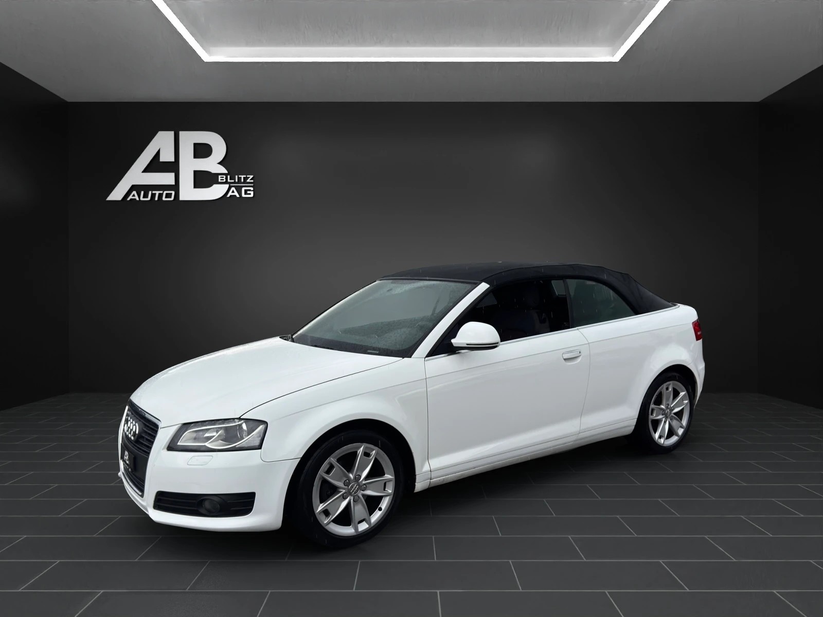 AUDI A3 Cabriolet 1.8 TFSI S-Line Ambition S-tronic-image-11