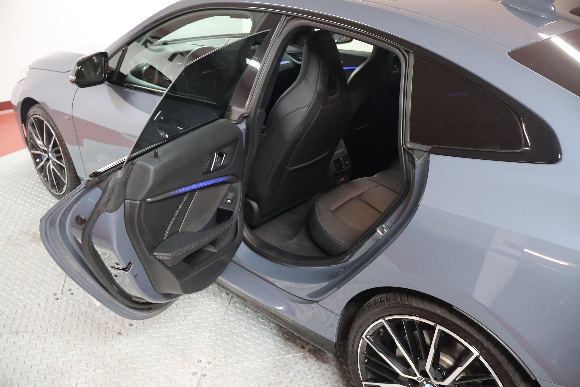 BMW M235i Gran Coupé xDrive Pure M Sport Steptronic-image-12