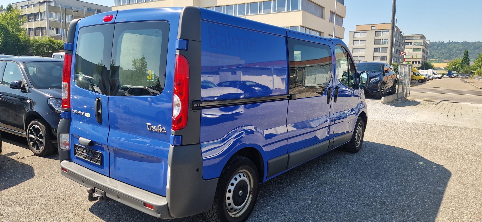 RENAULT TRAFIC-image-4