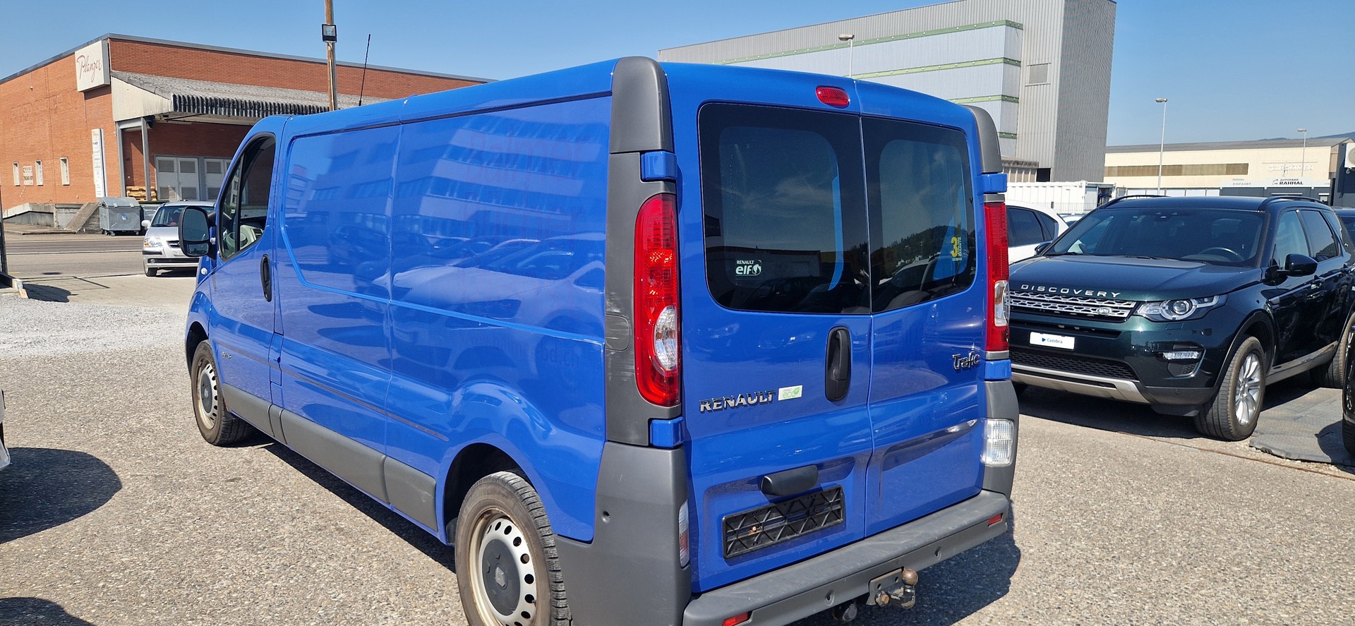 RENAULT TRAFIC-image-5