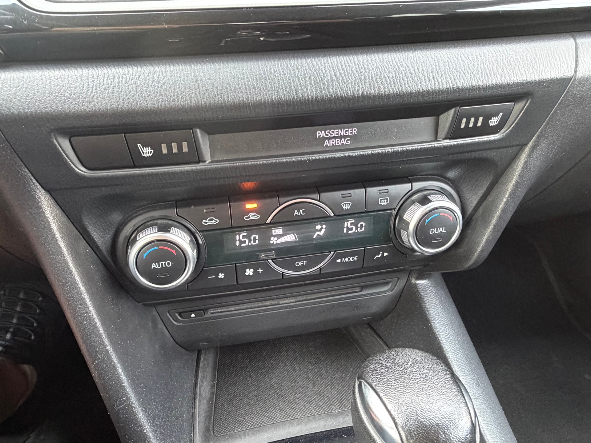 MAZDA 3 2.0 16V Revolution Activematic-image-11