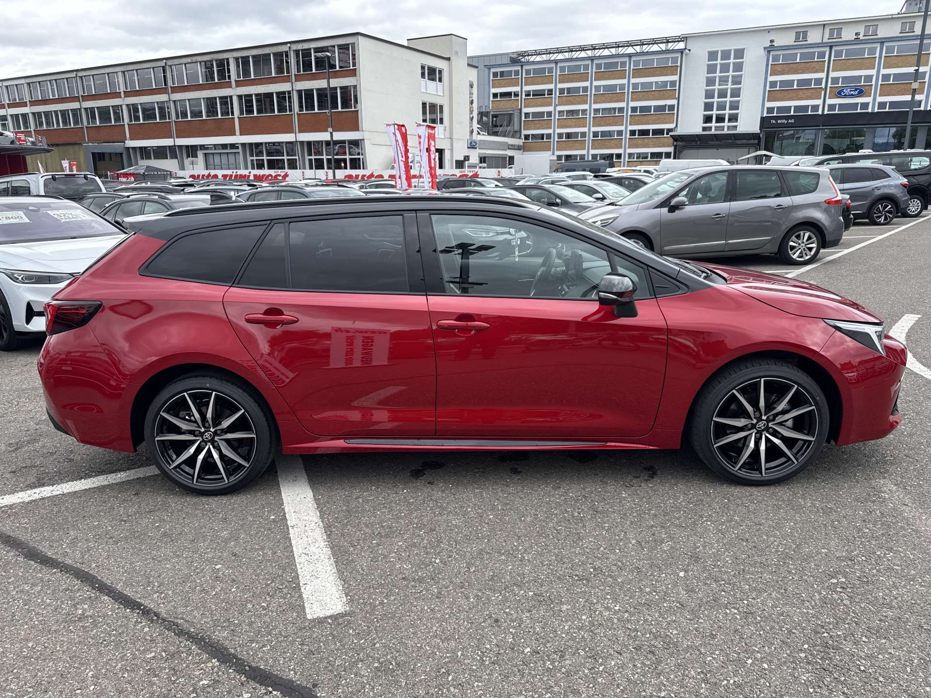 TOYOTA Corolla Touring Sports 2.0 HSD GR Sport e-CVT Automat-image-10