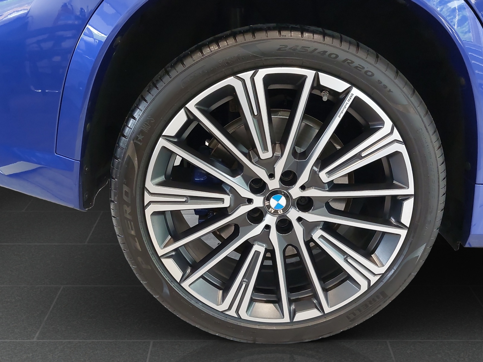 BMW X1 xDrive M35i-image-10