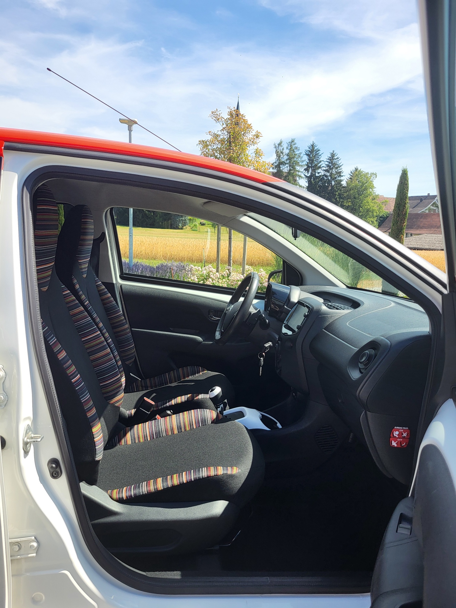 CITROEN C1 1.0 VTi ETG5 Shine-image-5
