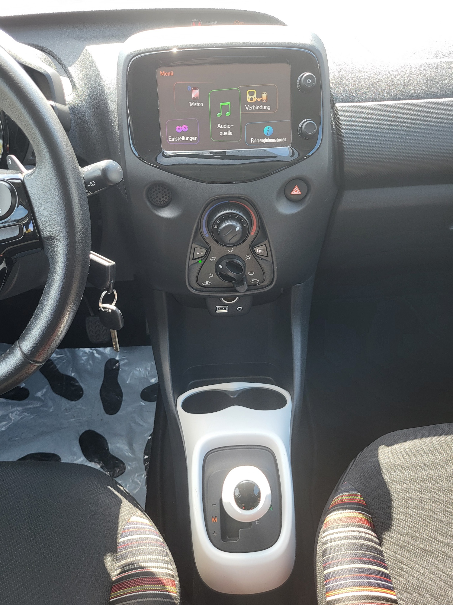 CITROEN C1 1.0 VTi ETG5 Shine-image-7