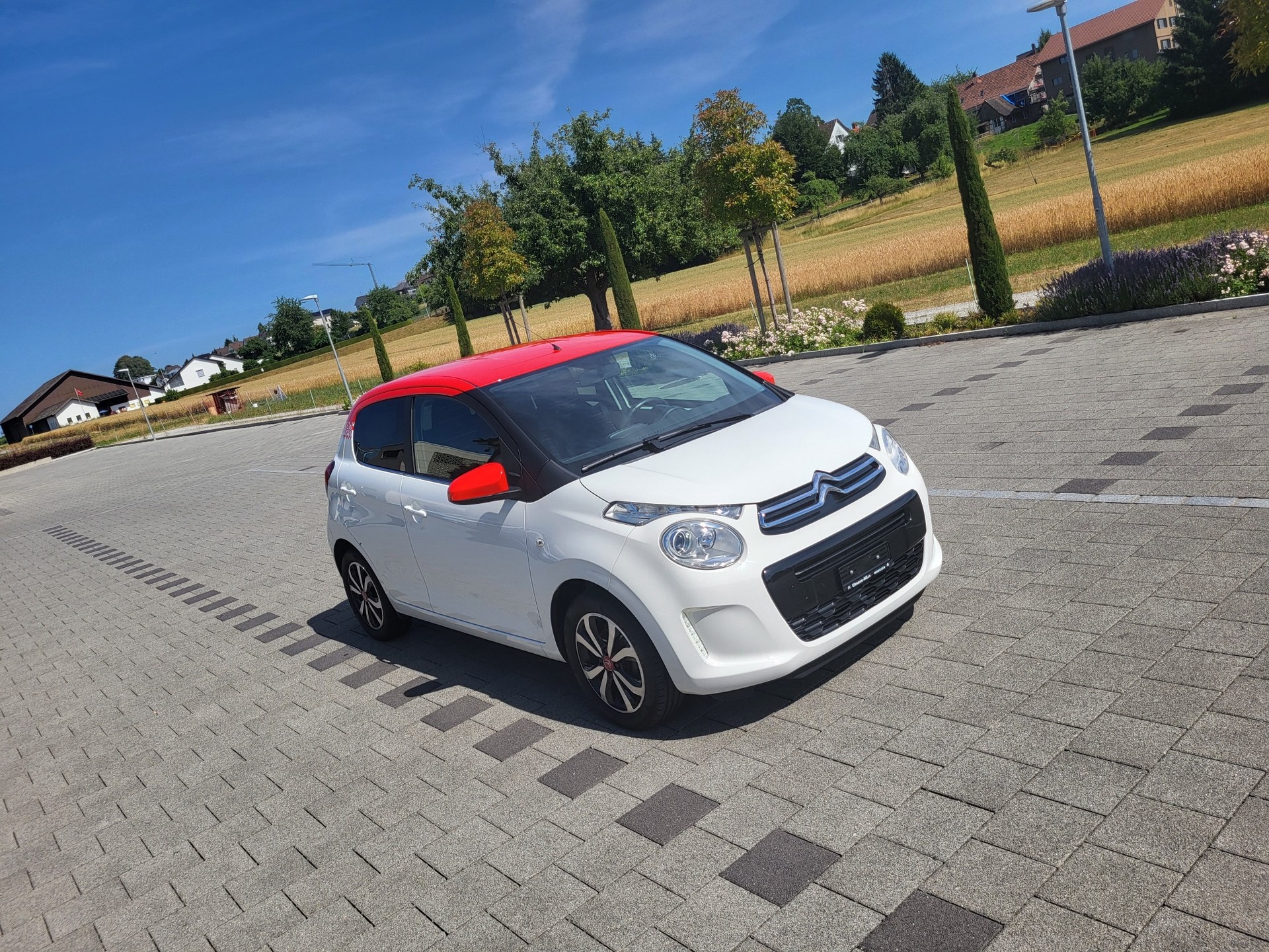 CITROEN C1 1.0 VTi ETG5 Shine-image-3