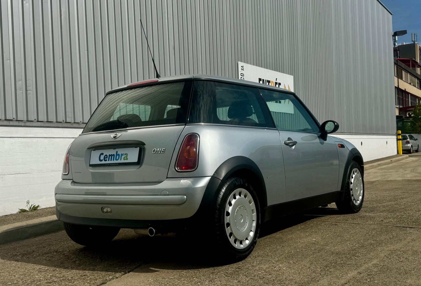 MINI One-image-2