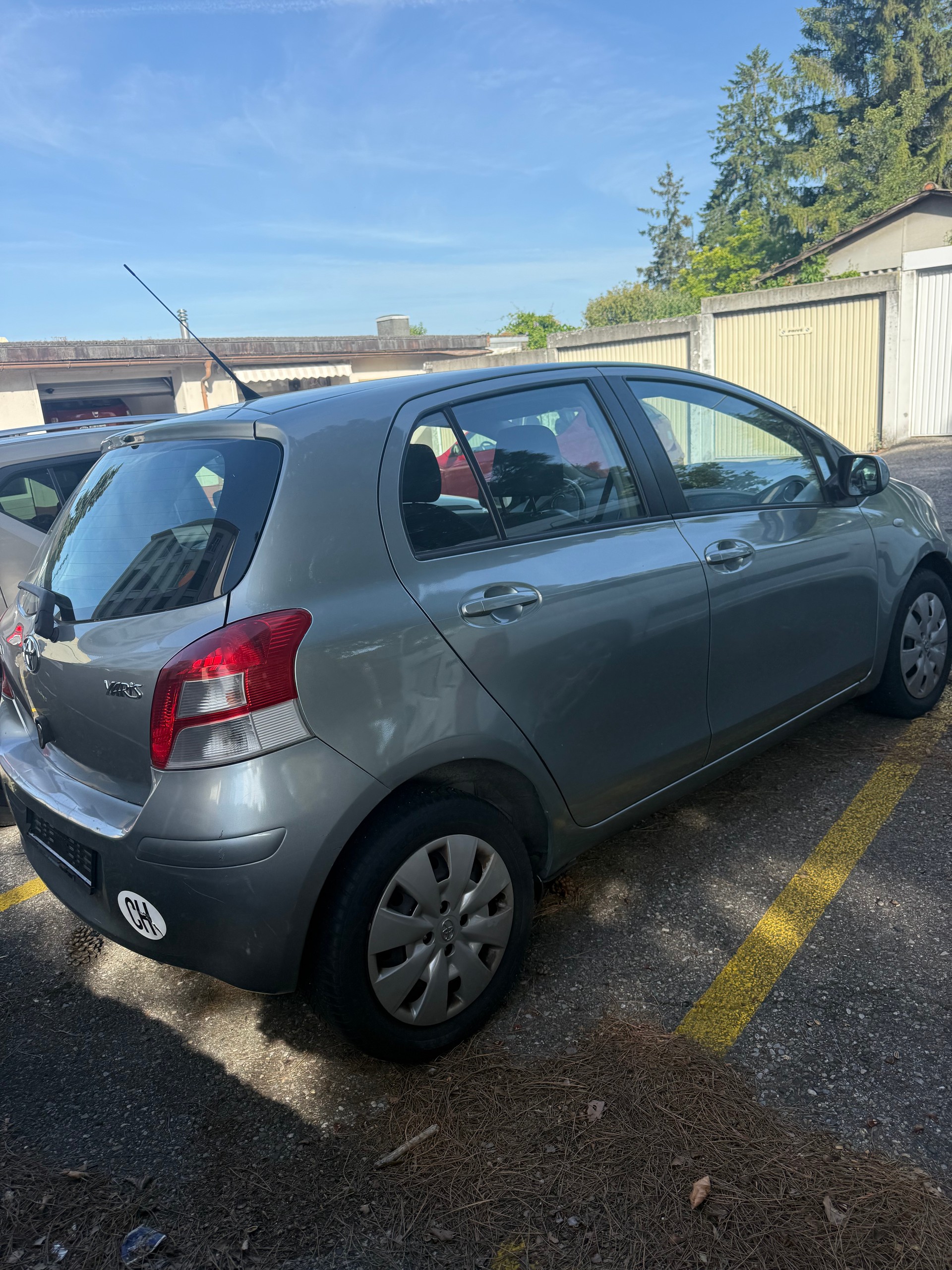 TOYOTA Yaris 1.33 Linea Sol-image-2