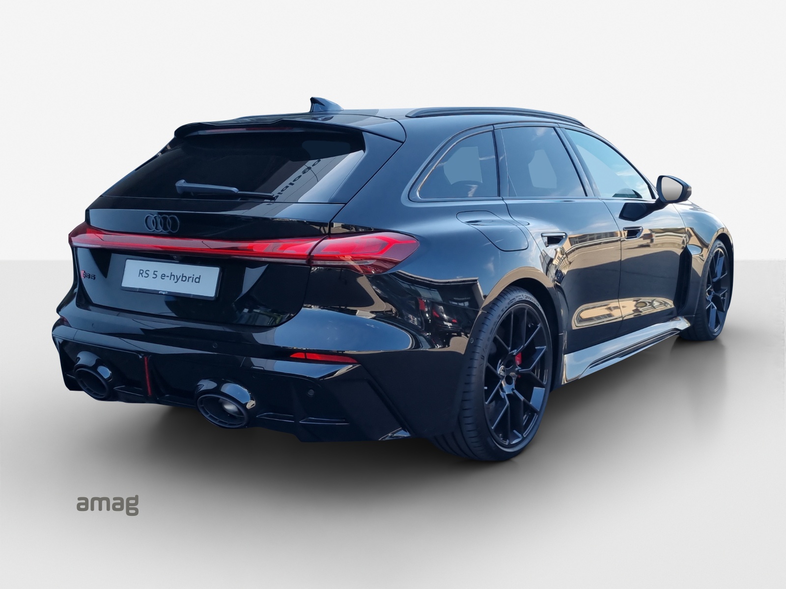 AUDI RS 5 Avant TFSI 470 kW Tiptronic quattro-image-4