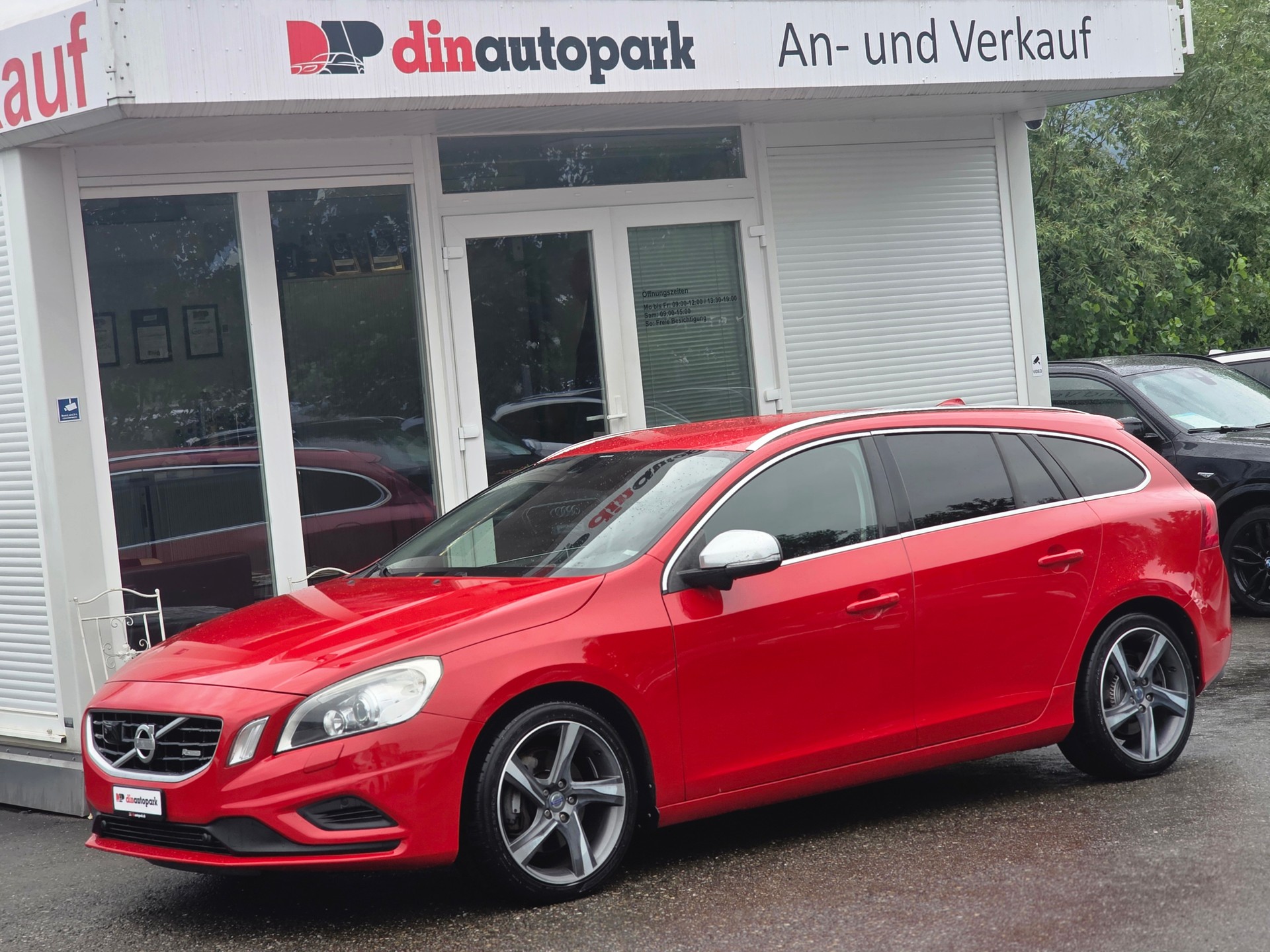 VOLVO V60 T6 AWD R-Design Geartronic * Frisch ab MFK * Frisch ab Service * TOP Zustand *-image-0