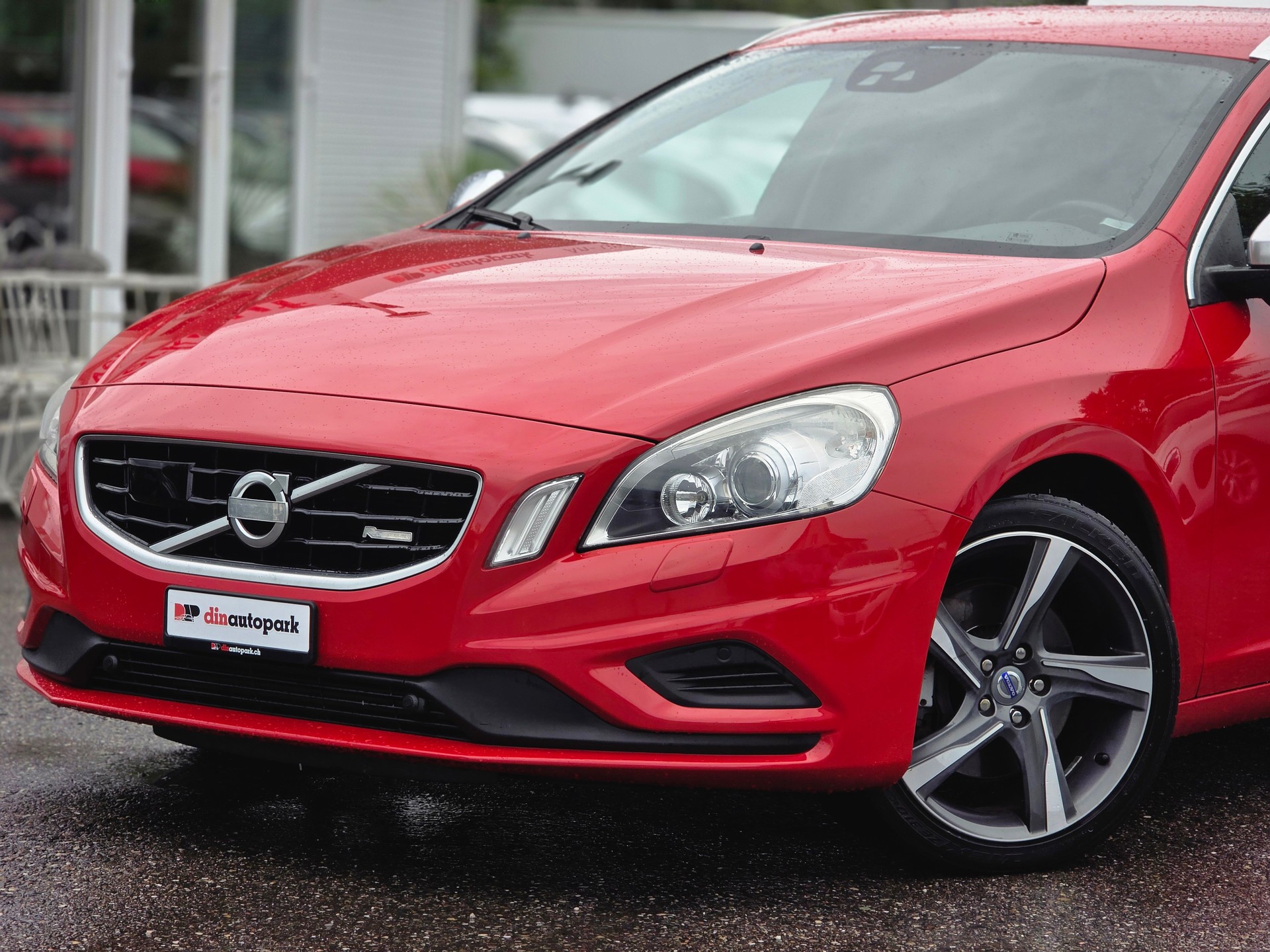 VOLVO V60 T6 AWD R-Design Geartronic * Frisch ab MFK * Frisch ab Service * TOP Zustand *-image-2
