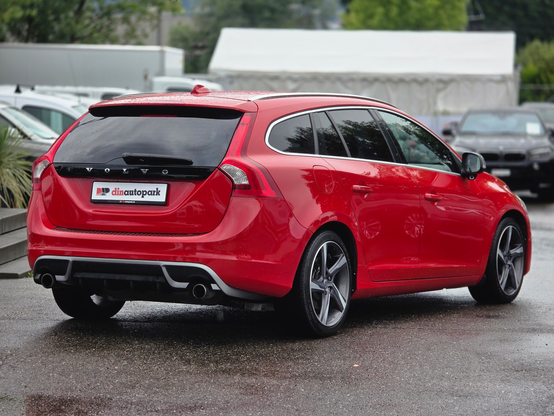 VOLVO V60 T6 AWD R-Design Geartronic * Frisch ab MFK * Frisch ab Service * TOP Zustand *-image-6