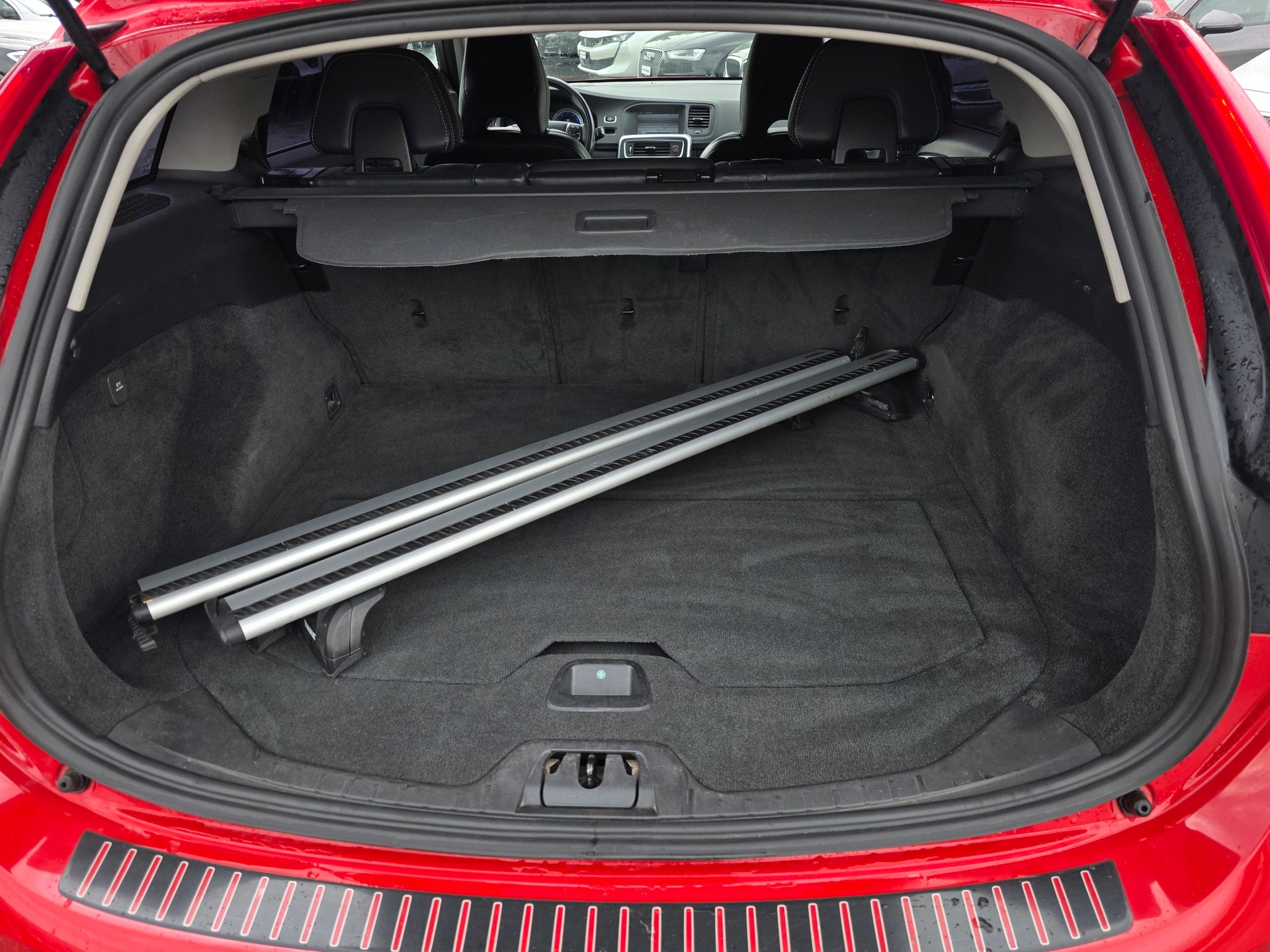 VOLVO V60 T6 AWD R-Design Geartronic * Frisch ab MFK * Frisch ab Service * TOP Zustand *-image-24