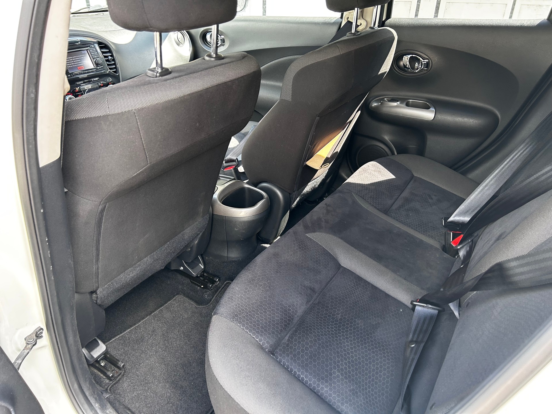 NISSAN Juke 1.6 DIG-T tekna 4x4 Xtronic M-CVT-image-10