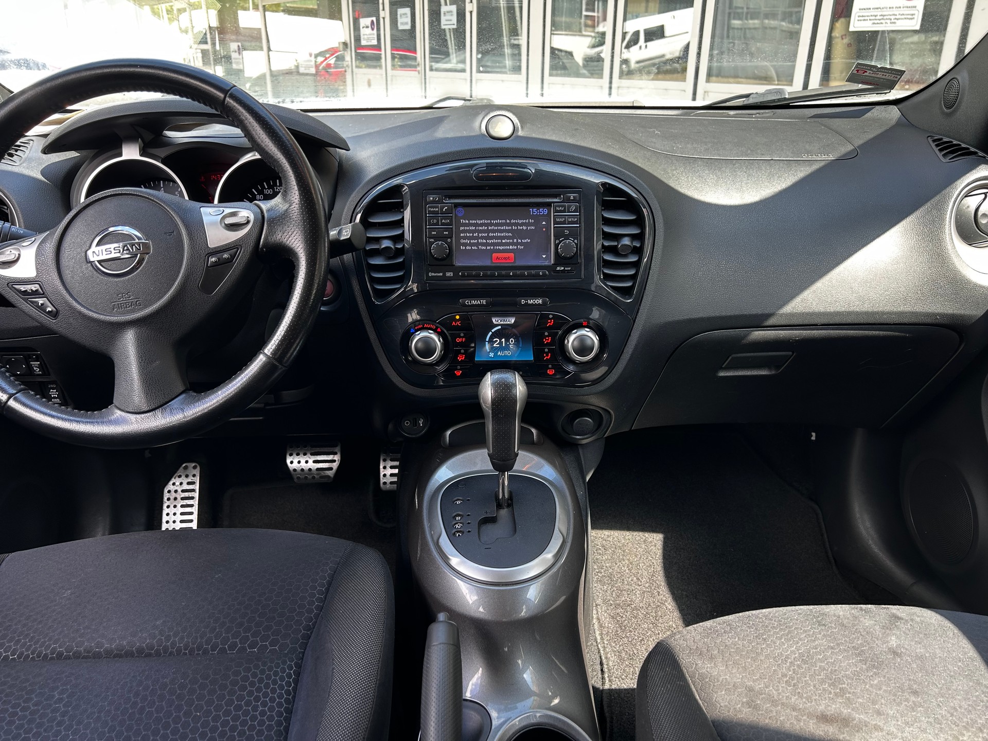 NISSAN Juke 1.6 DIG-T tekna 4x4 Xtronic M-CVT-image-11