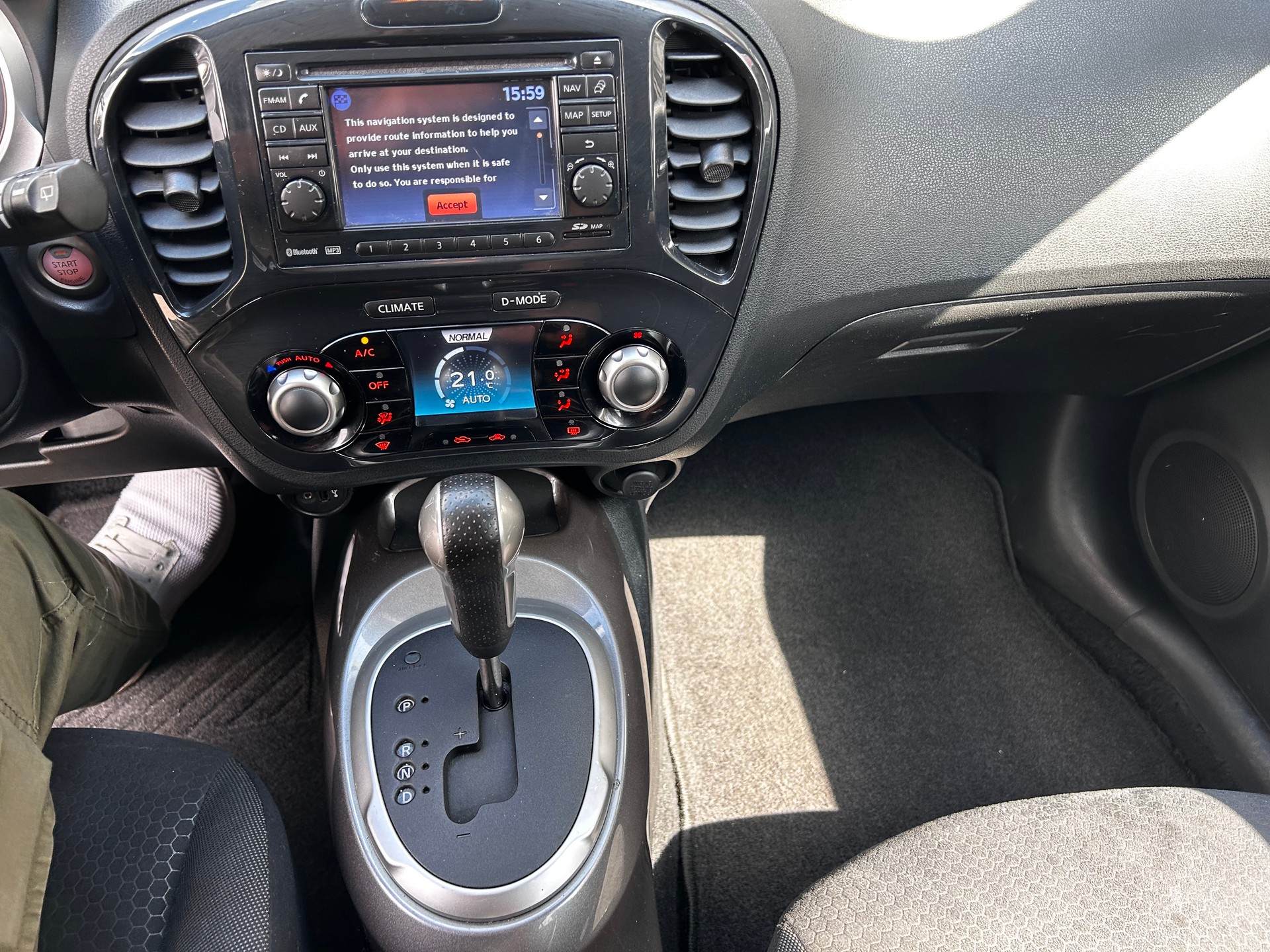 NISSAN Juke 1.6 DIG-T tekna 4x4 Xtronic M-CVT-image-14