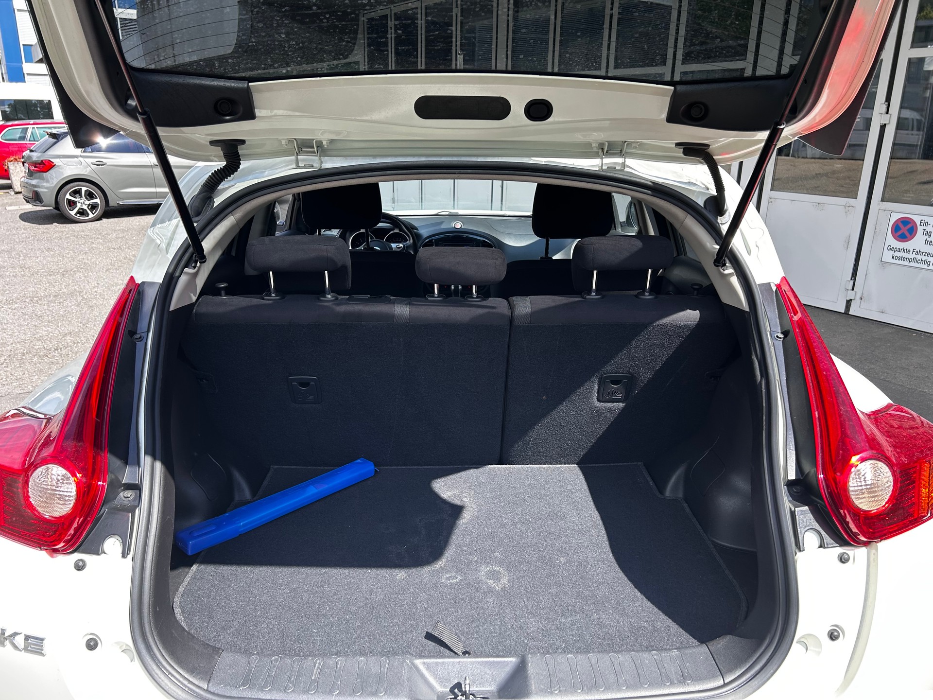 NISSAN Juke 1.6 DIG-T tekna 4x4 Xtronic M-CVT-image-8