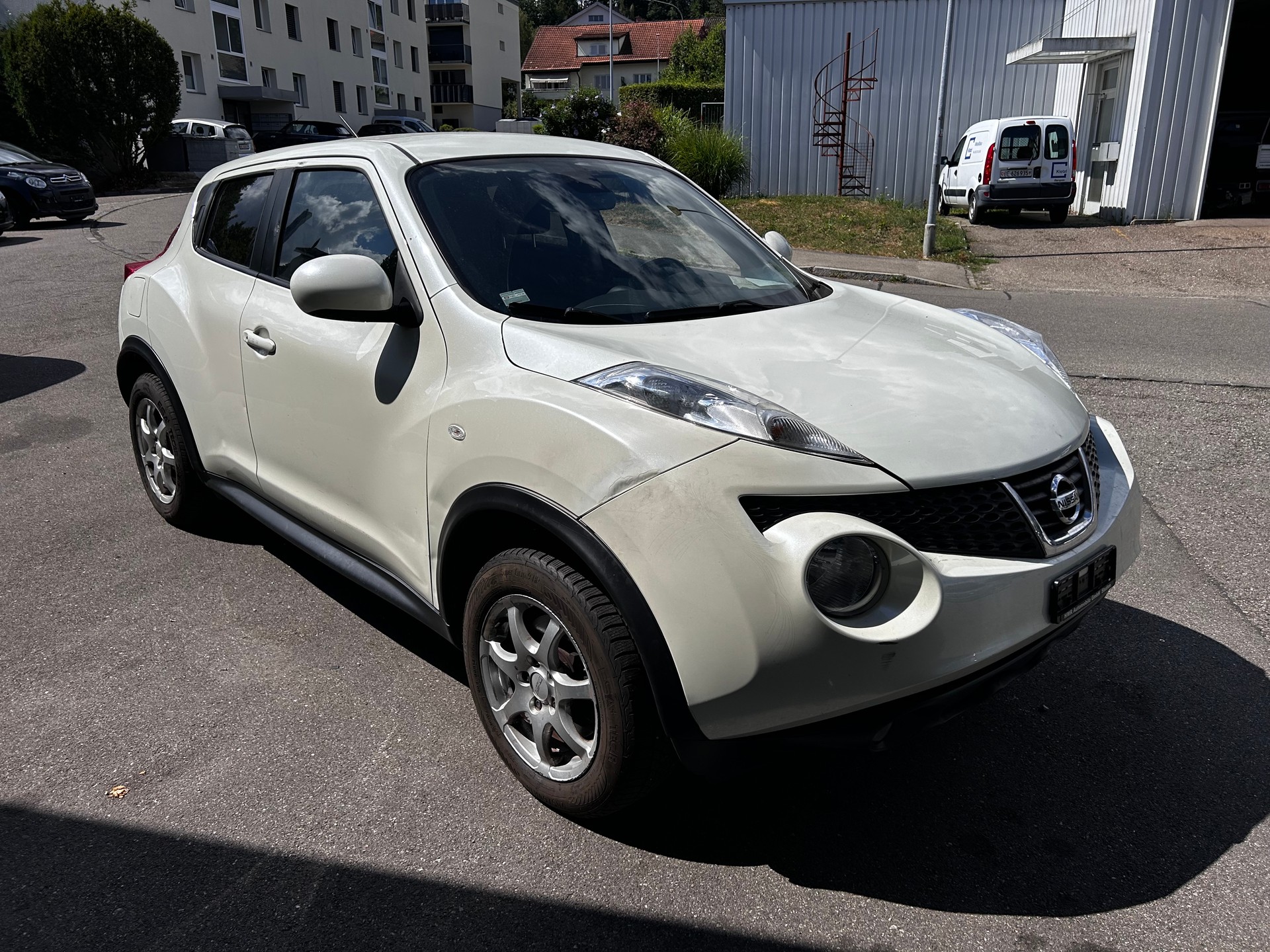 NISSAN Juke 1.6 DIG-T tekna 4x4 Xtronic M-CVT-image-2
