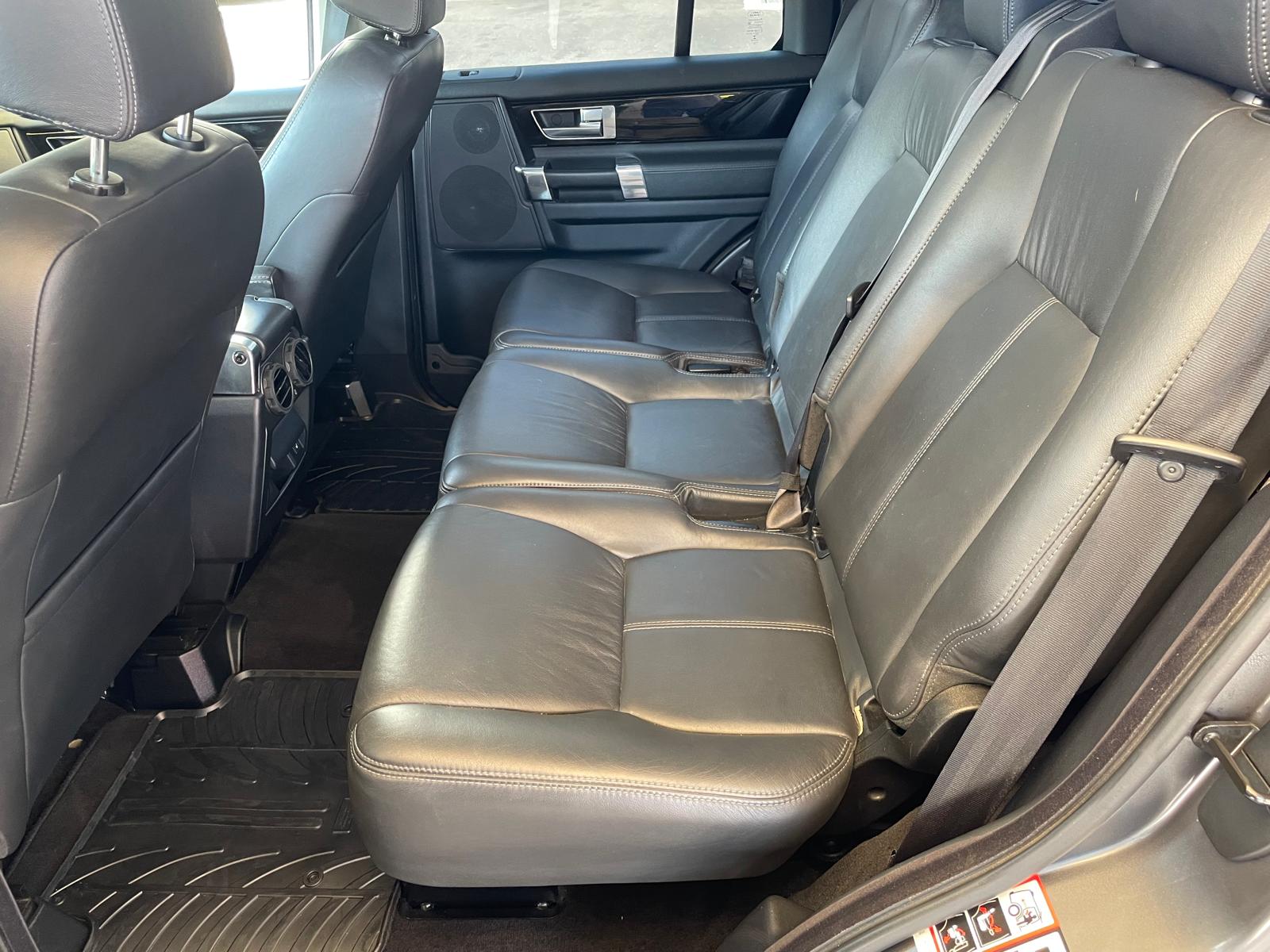 LAND ROVER Discovery 3.0 SDV6 HSE Automatic-image-8