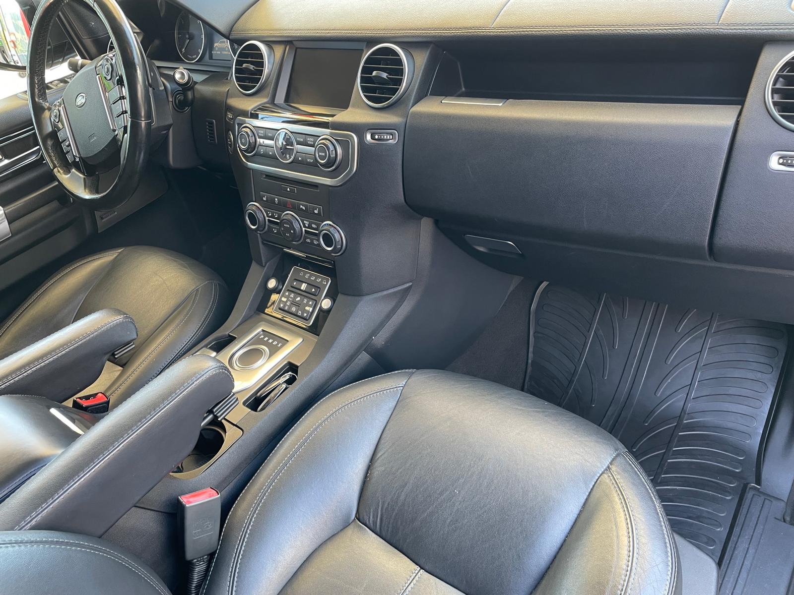 LAND ROVER Discovery 3.0 SDV6 HSE Automatic-image-5