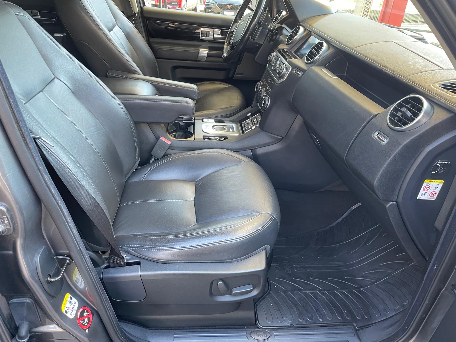 LAND ROVER Discovery 3.0 SDV6 HSE Automatic-image-7