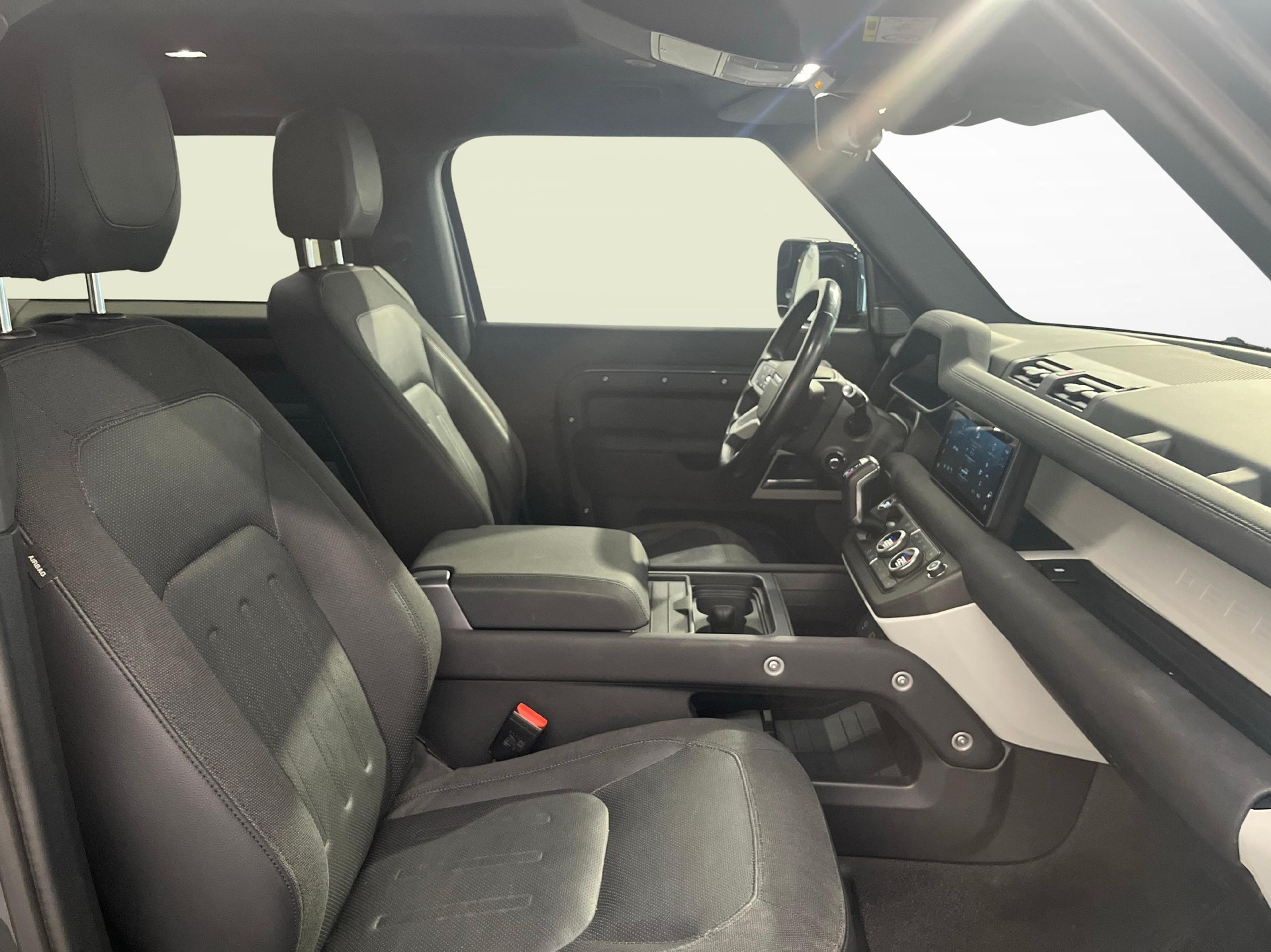 LAND ROVER Defender 90 3.0 D I6 SE-image-9