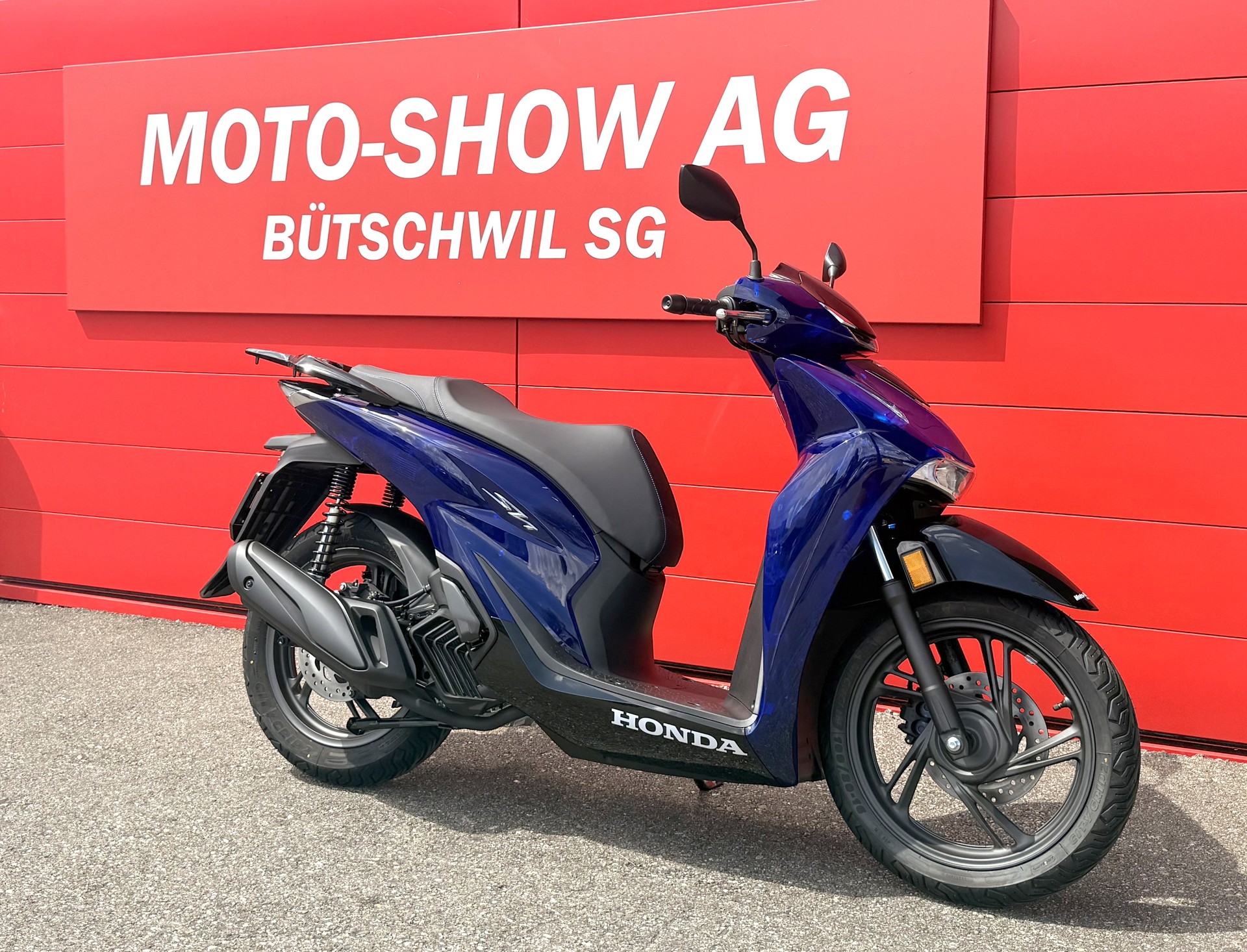 HONDA SH 125 +-showroom-element-1