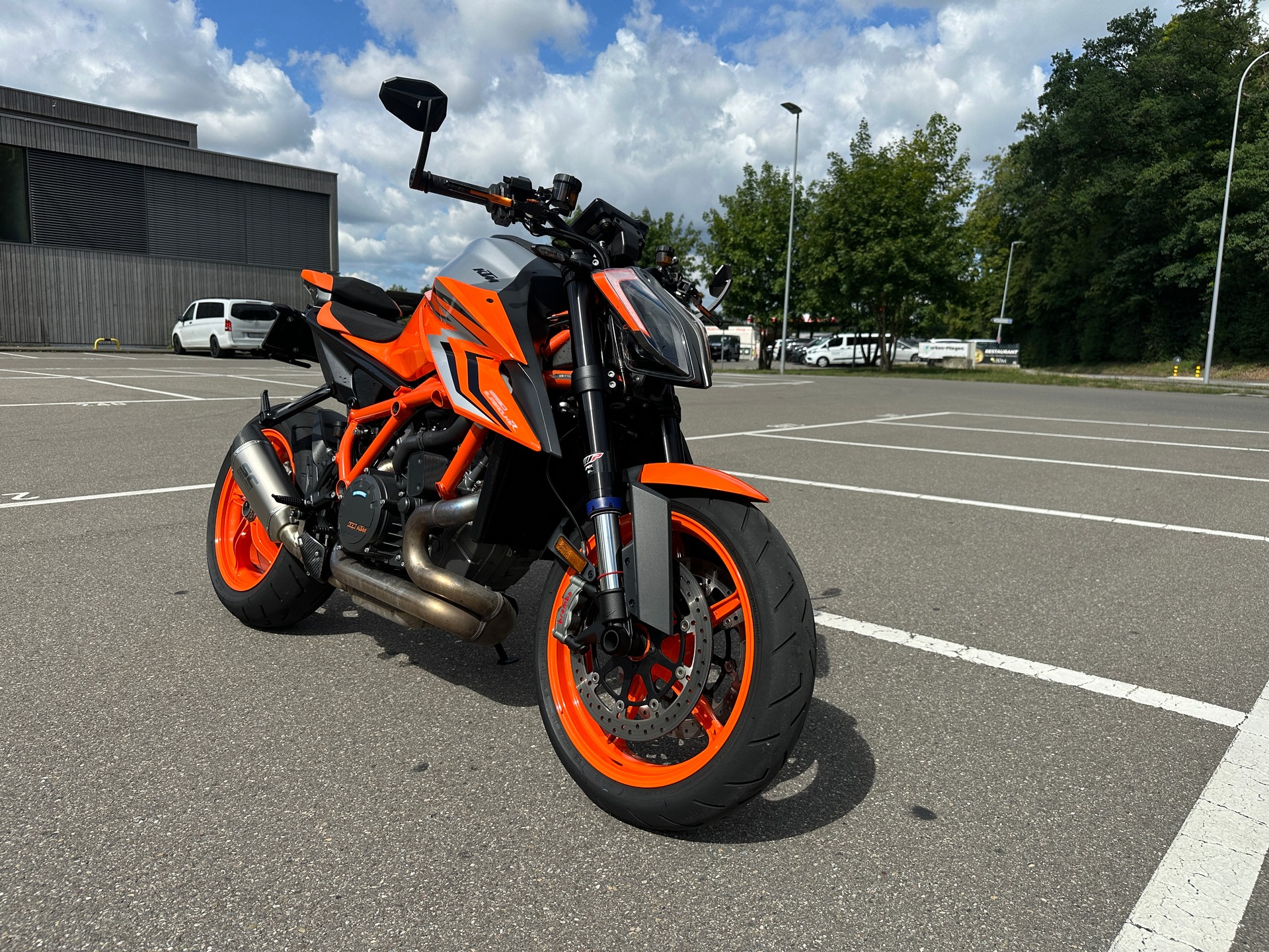 KTM 1290 Super Duke R EVO-image-4