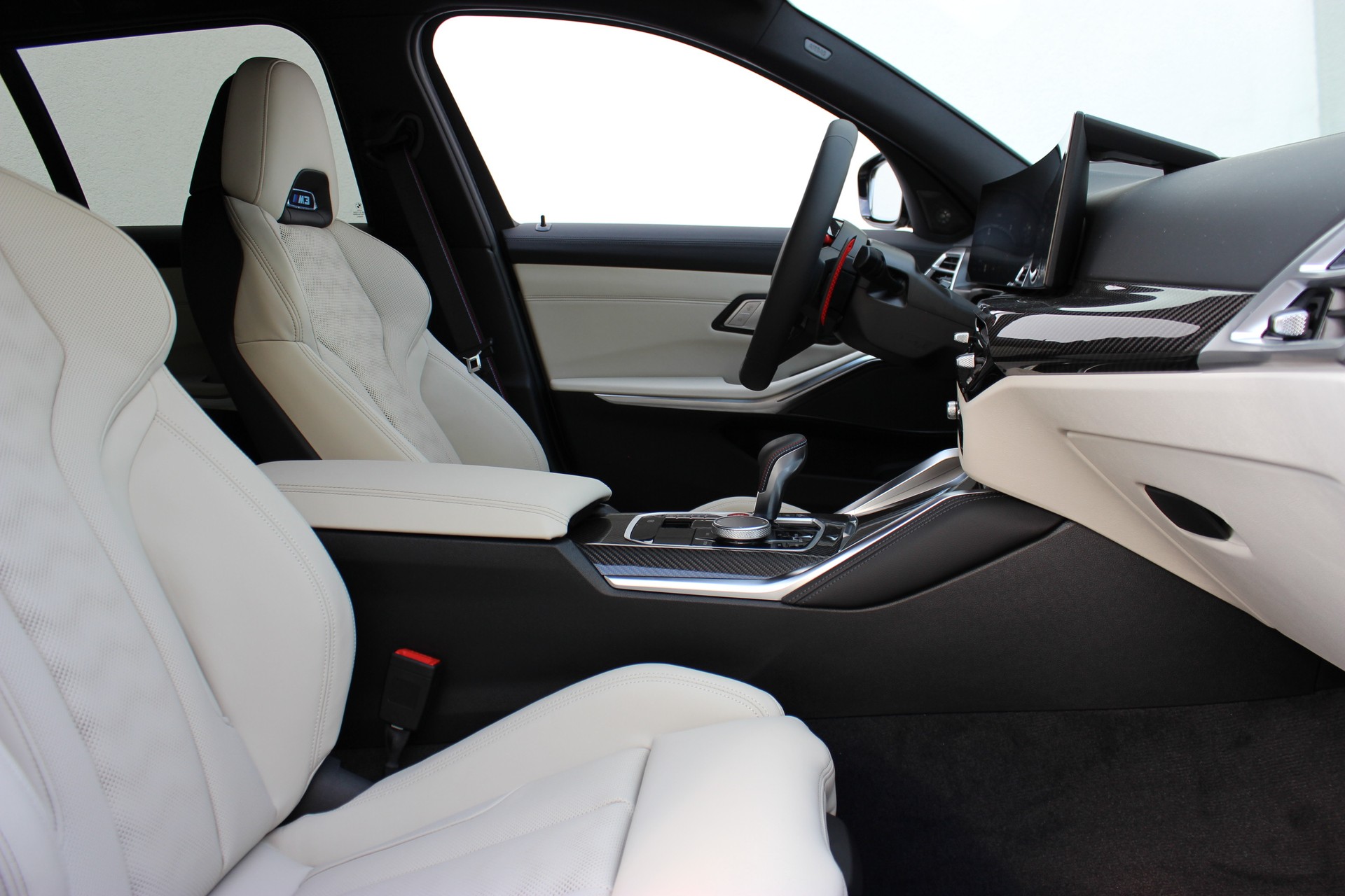 BMW M3 Touring xDrive Competition Individual dune grey *1.9%-LEASINGAKTION*-image-1